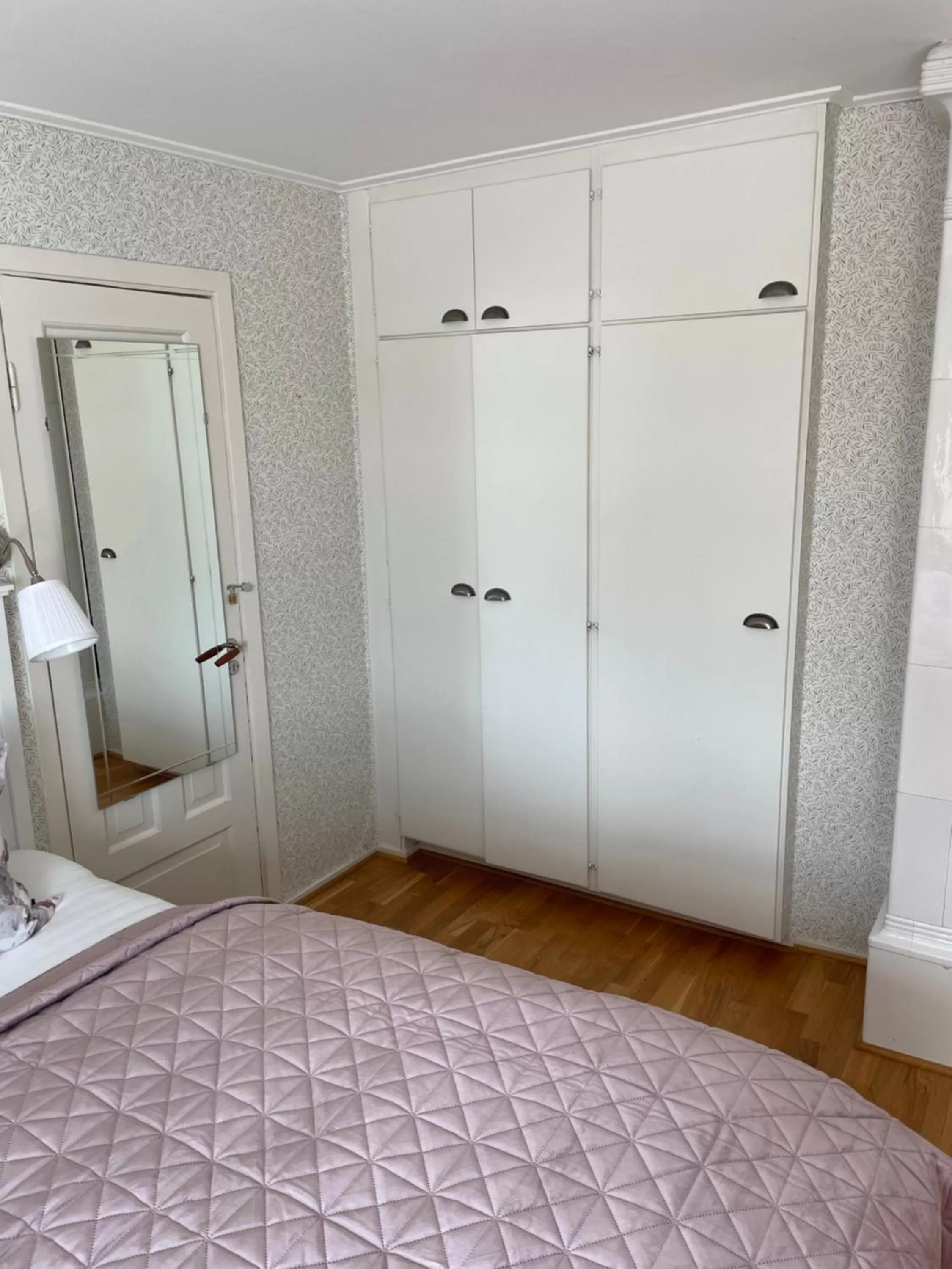 Bedroom, Bed in Yaberg Affären