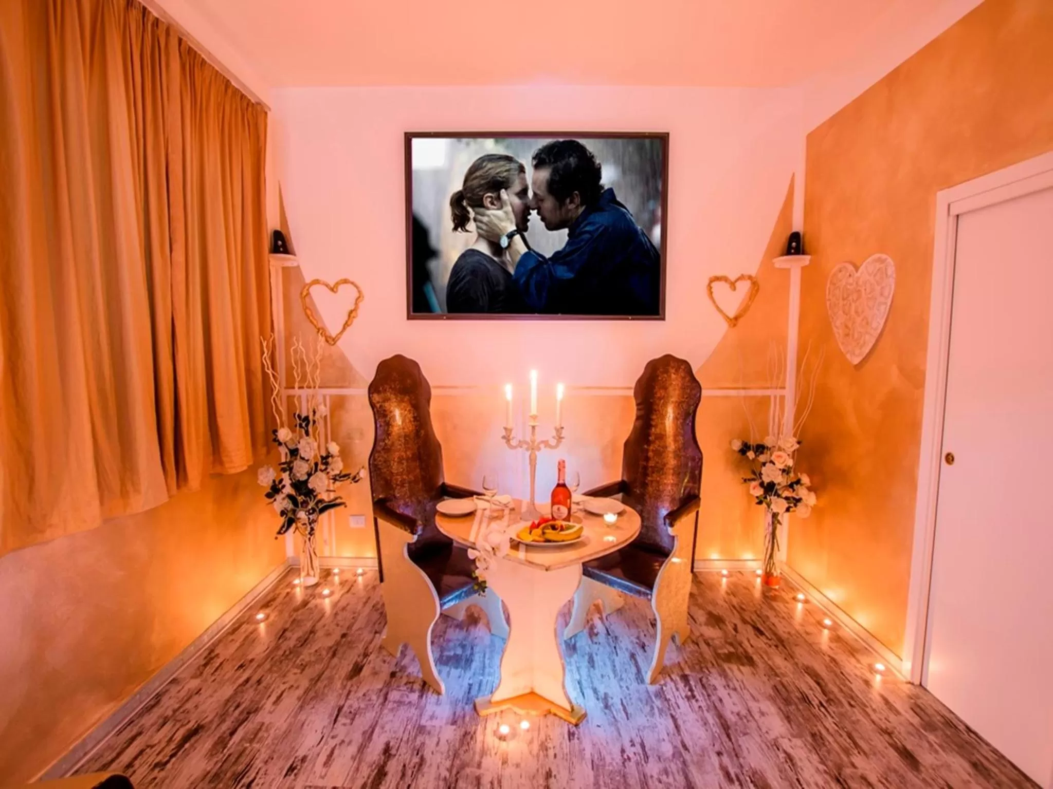 Hot Tub in Hotel Butterfly