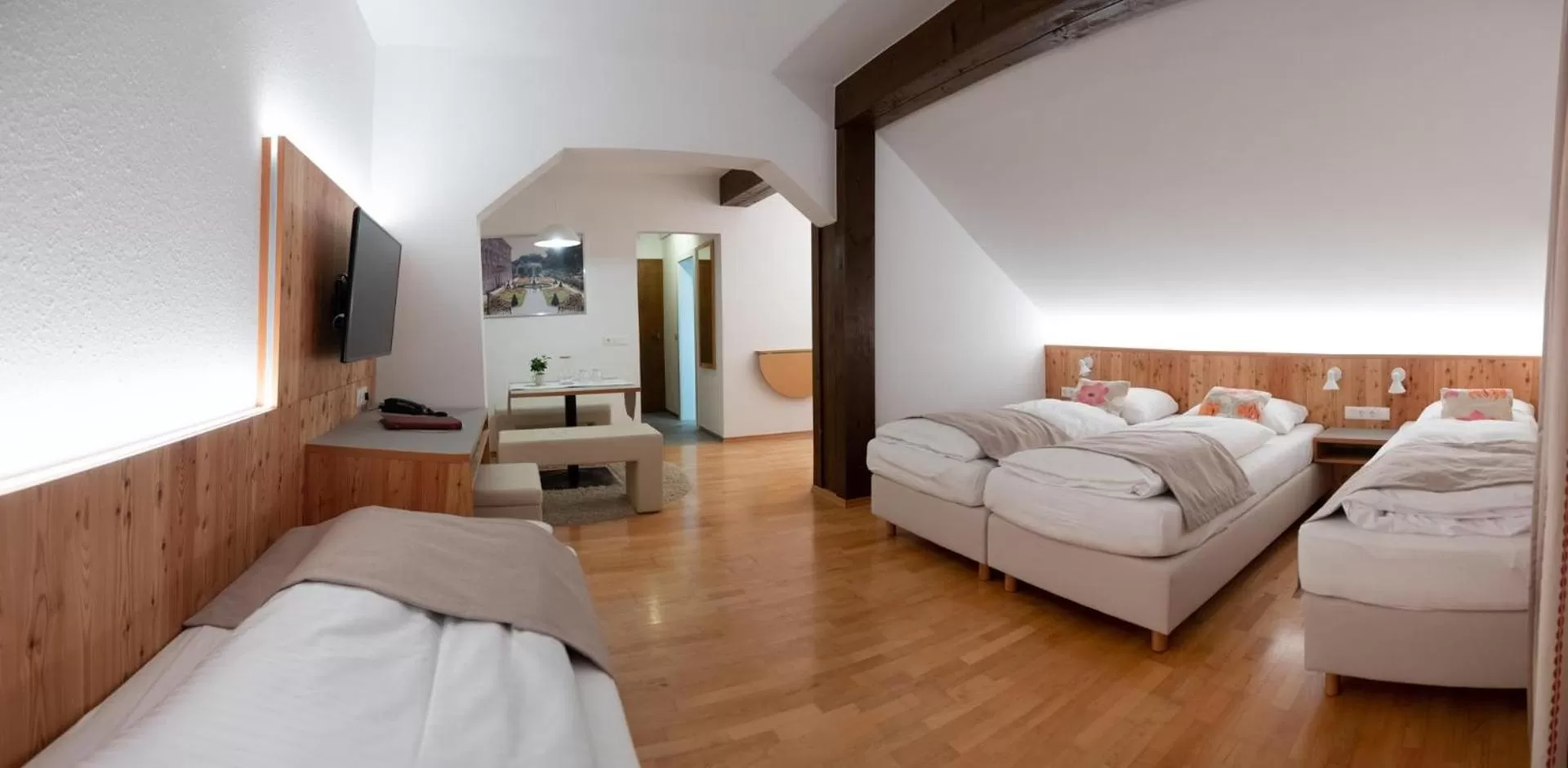 Photo of the whole room, Bed in Santner, Hotel