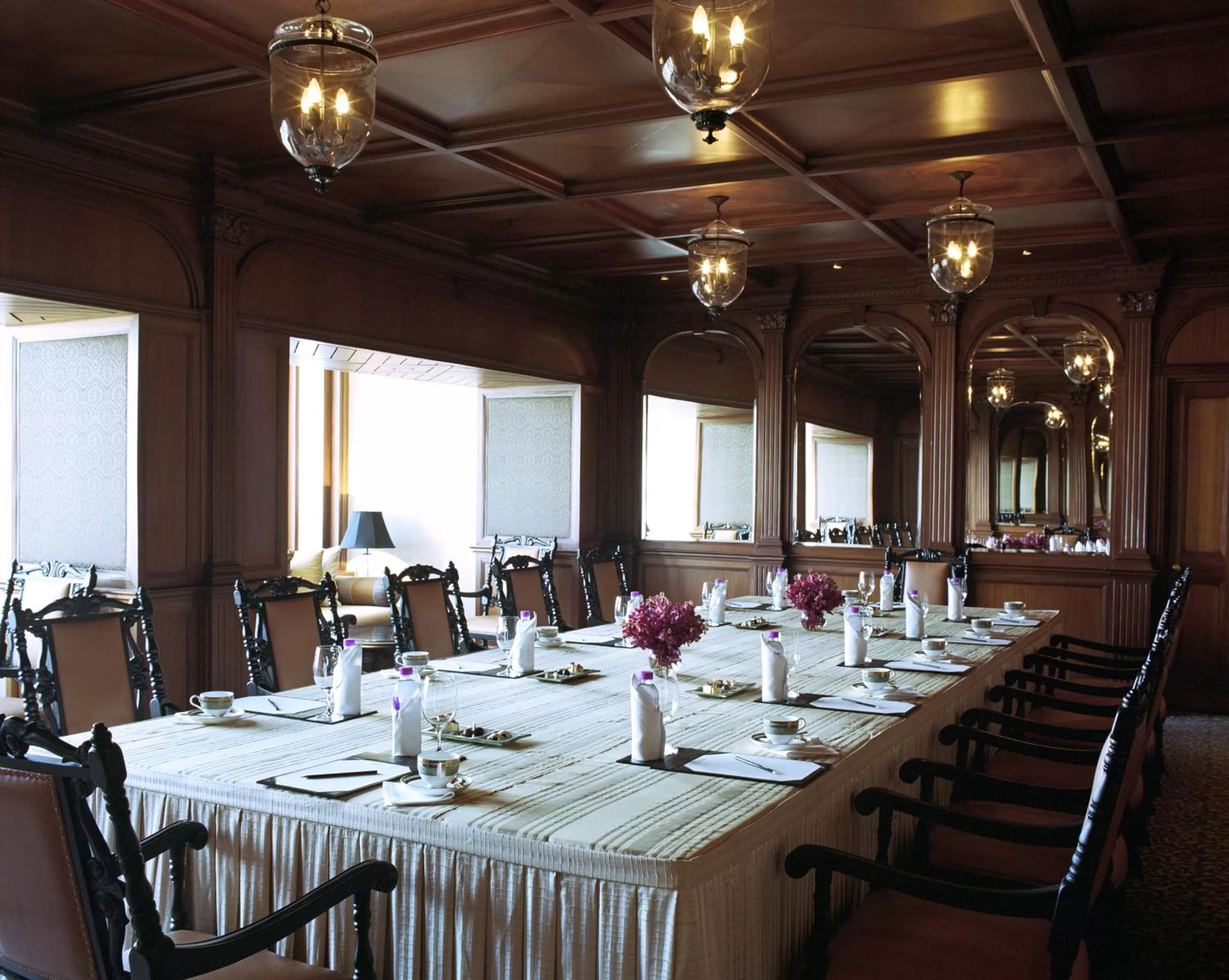 Restaurant/places to eat in Taj Bengal