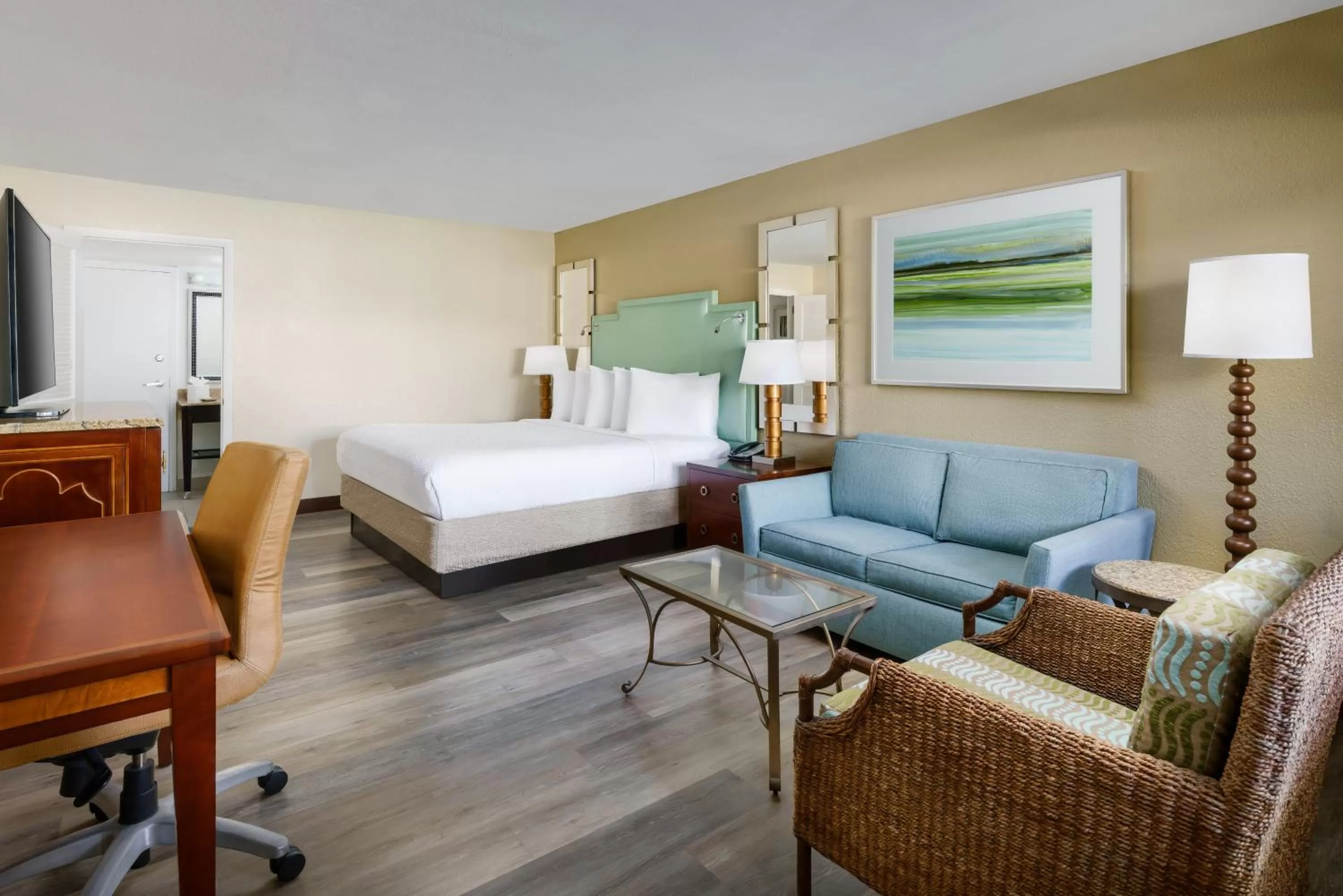 Photo of the whole room, Bed in Coco Key Hotel & Water Park Resort