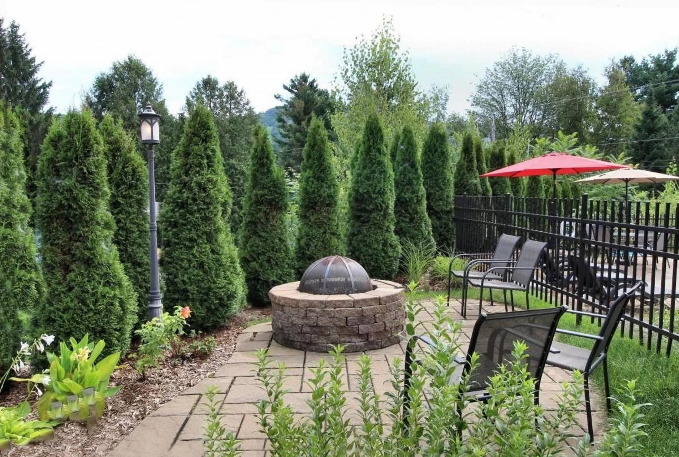 Garden in Le Champlain Condo-Hôtel