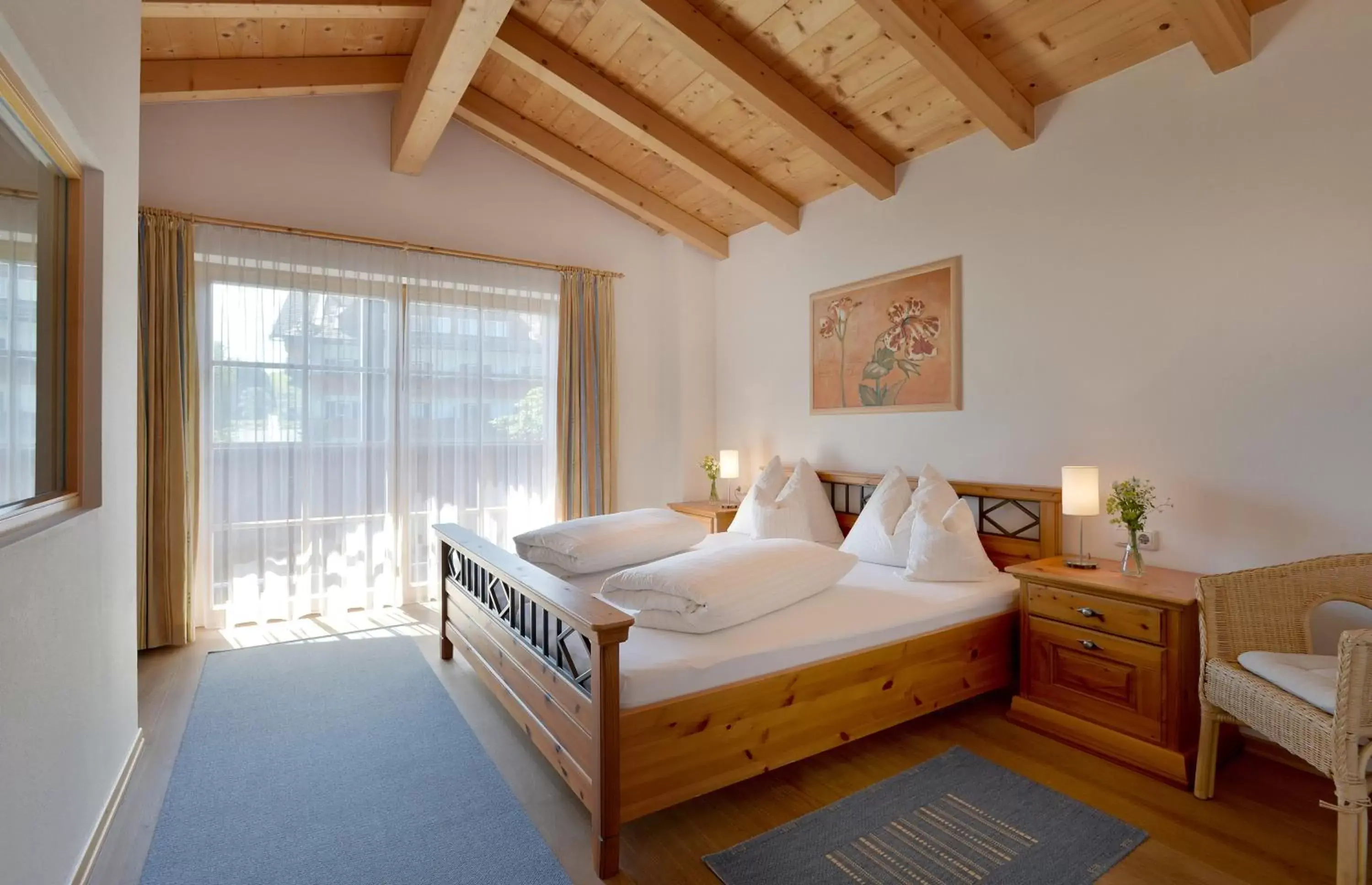 Two-Bedroom Apartment with Balcony in Hotel Theresia Garni Two-Bedroom Apartment with Balcony in Hotel Theresia Garni