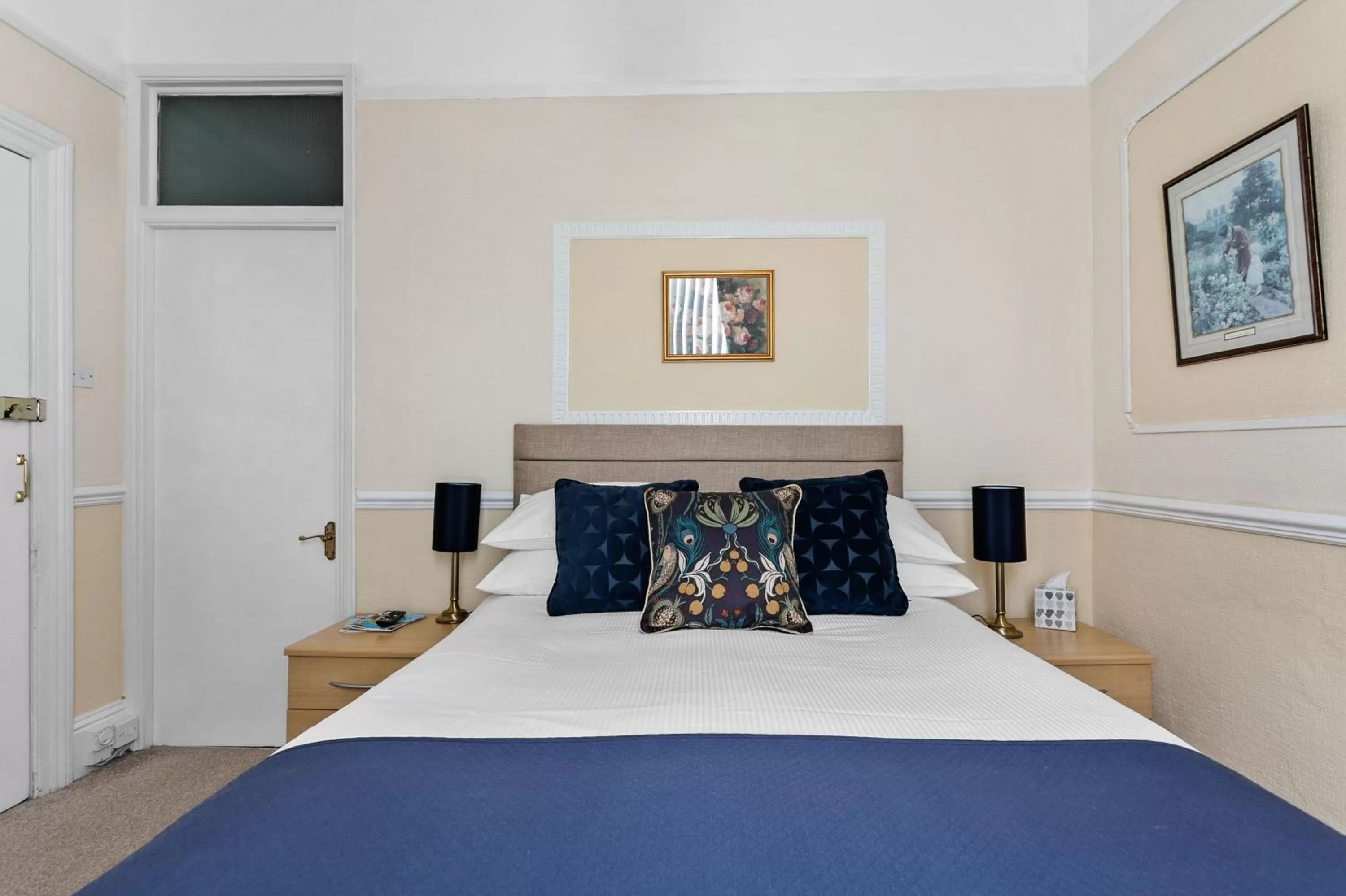 Bedroom, Bed in Melba House