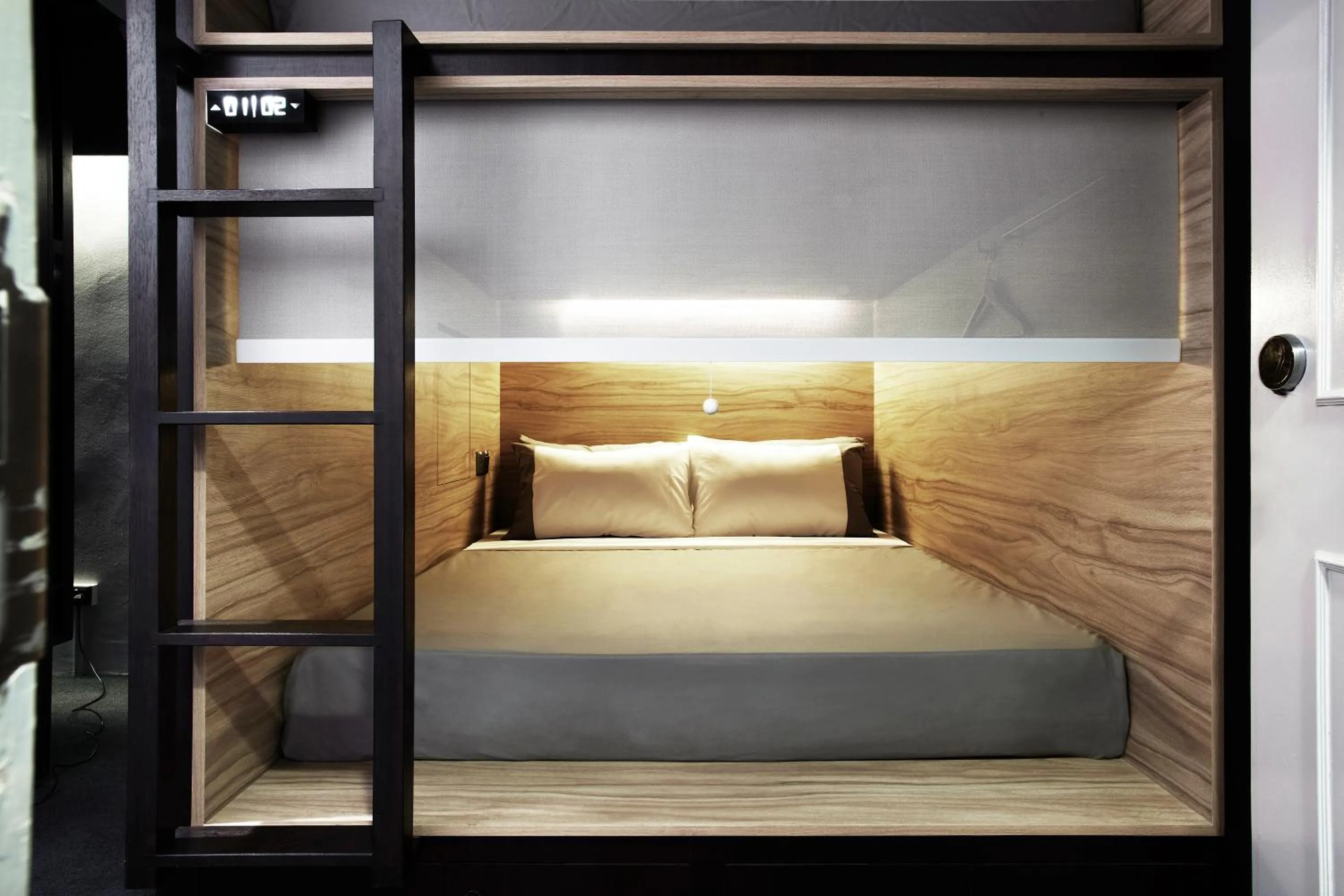 Bed in The Pod at Beach Road Boutique Capsule Hotel