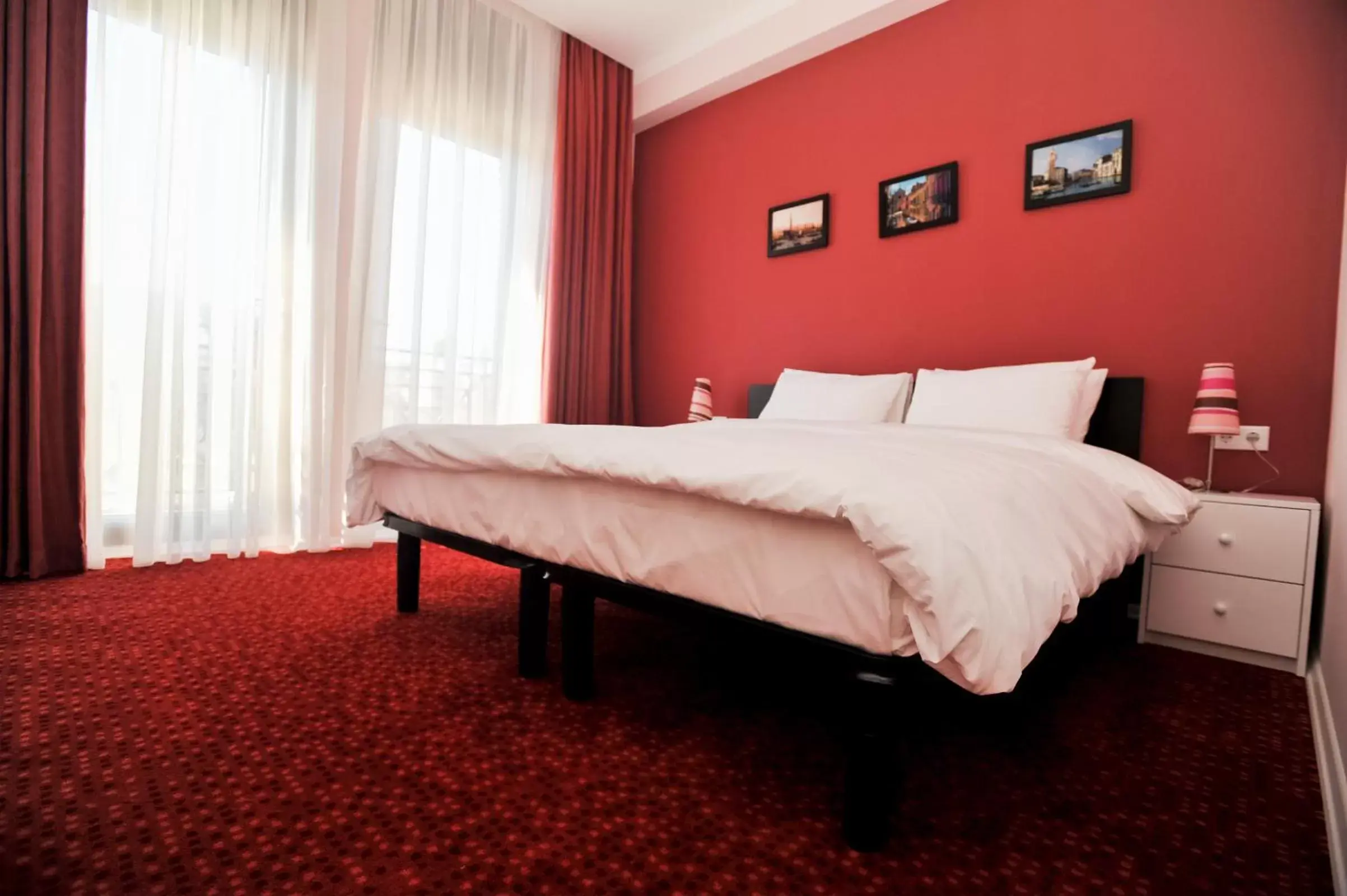 Comfort Double Room - single occupancy in Piazza Four Colours Comfort Double Room - single occupancy in Piazza Four Colours