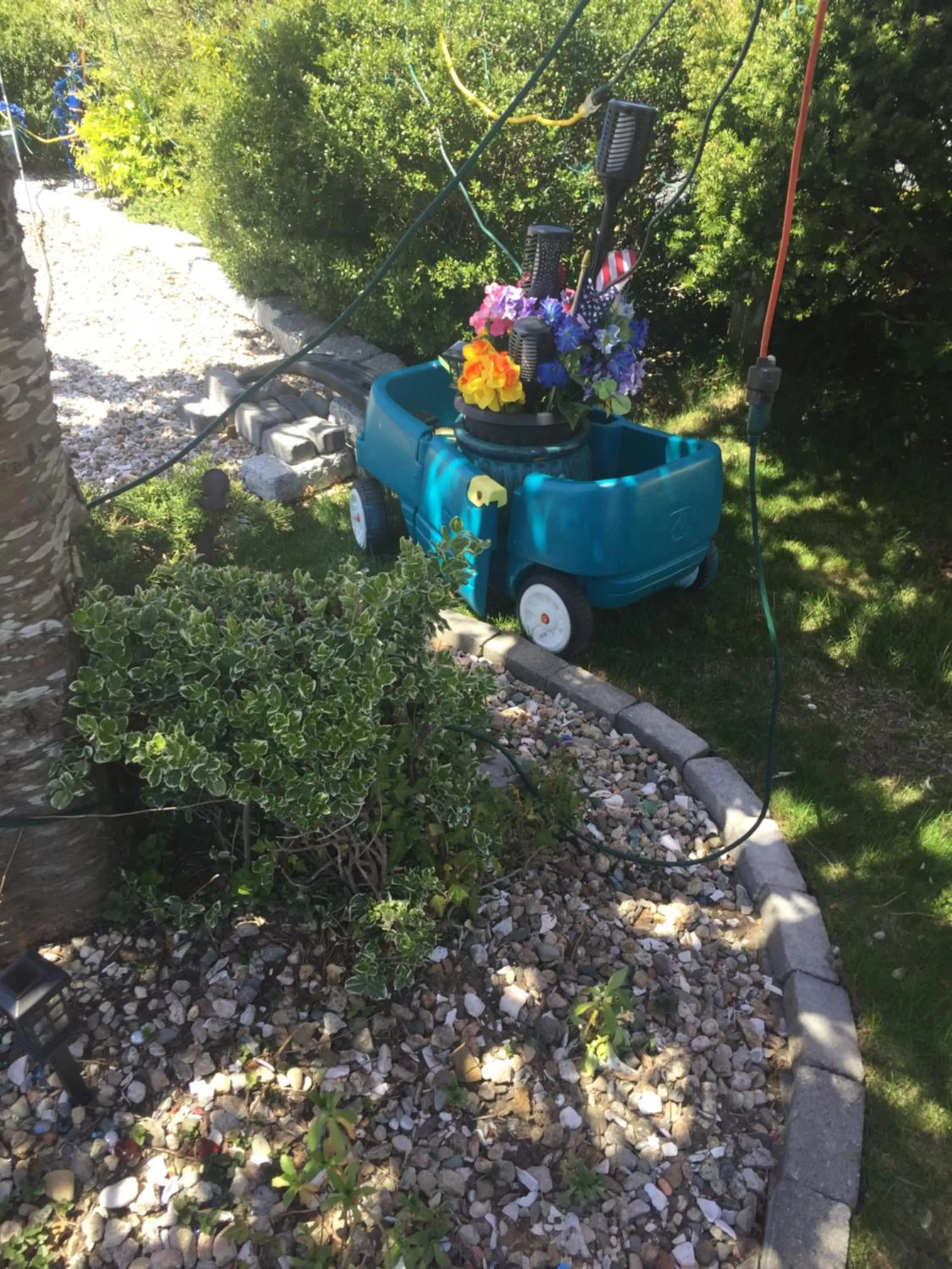 Garden in Inn 38 Oak Bluff Circle