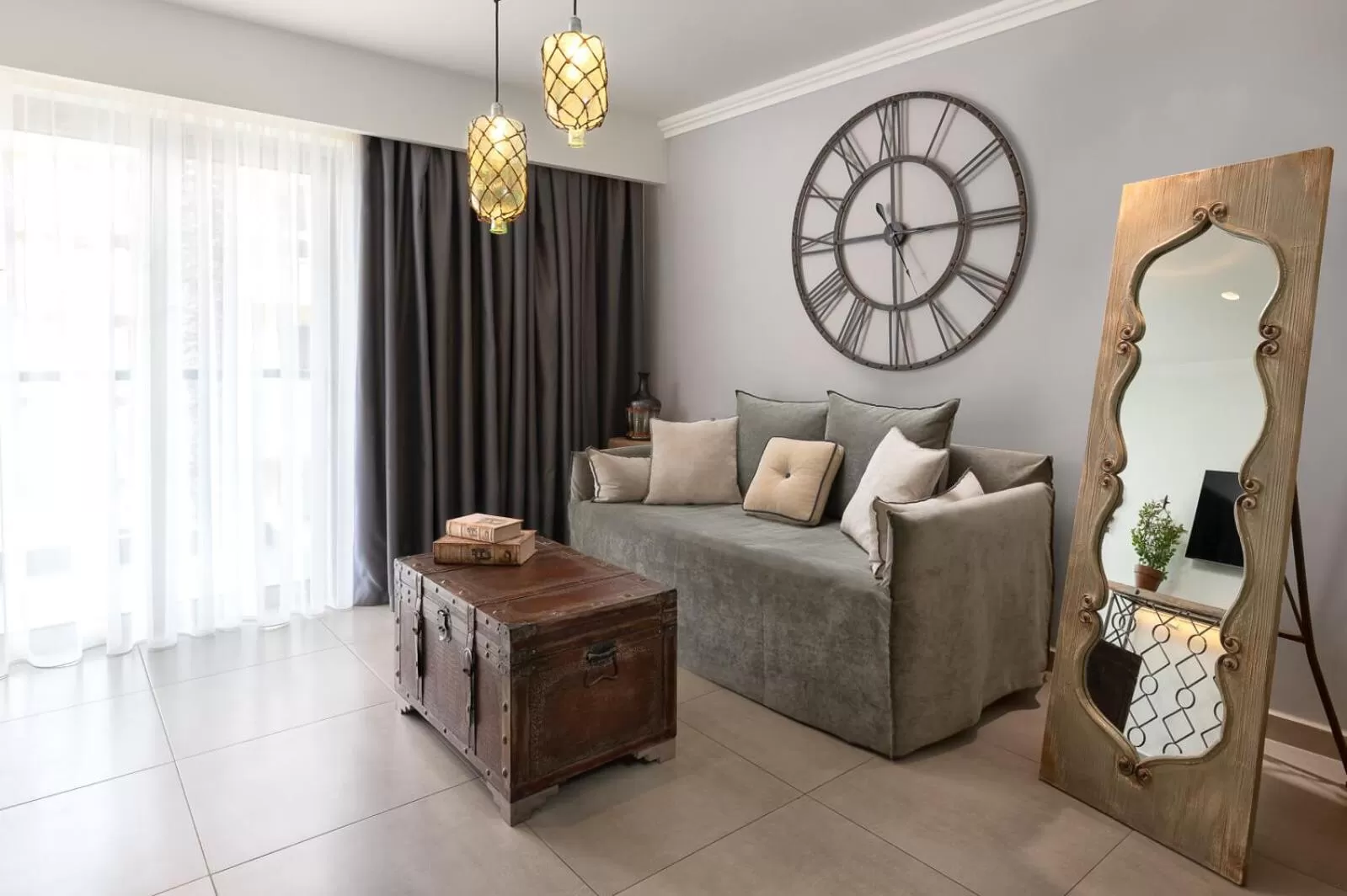 TV and multimedia in Elakati Luxury Boutique Hotel - Adults Only