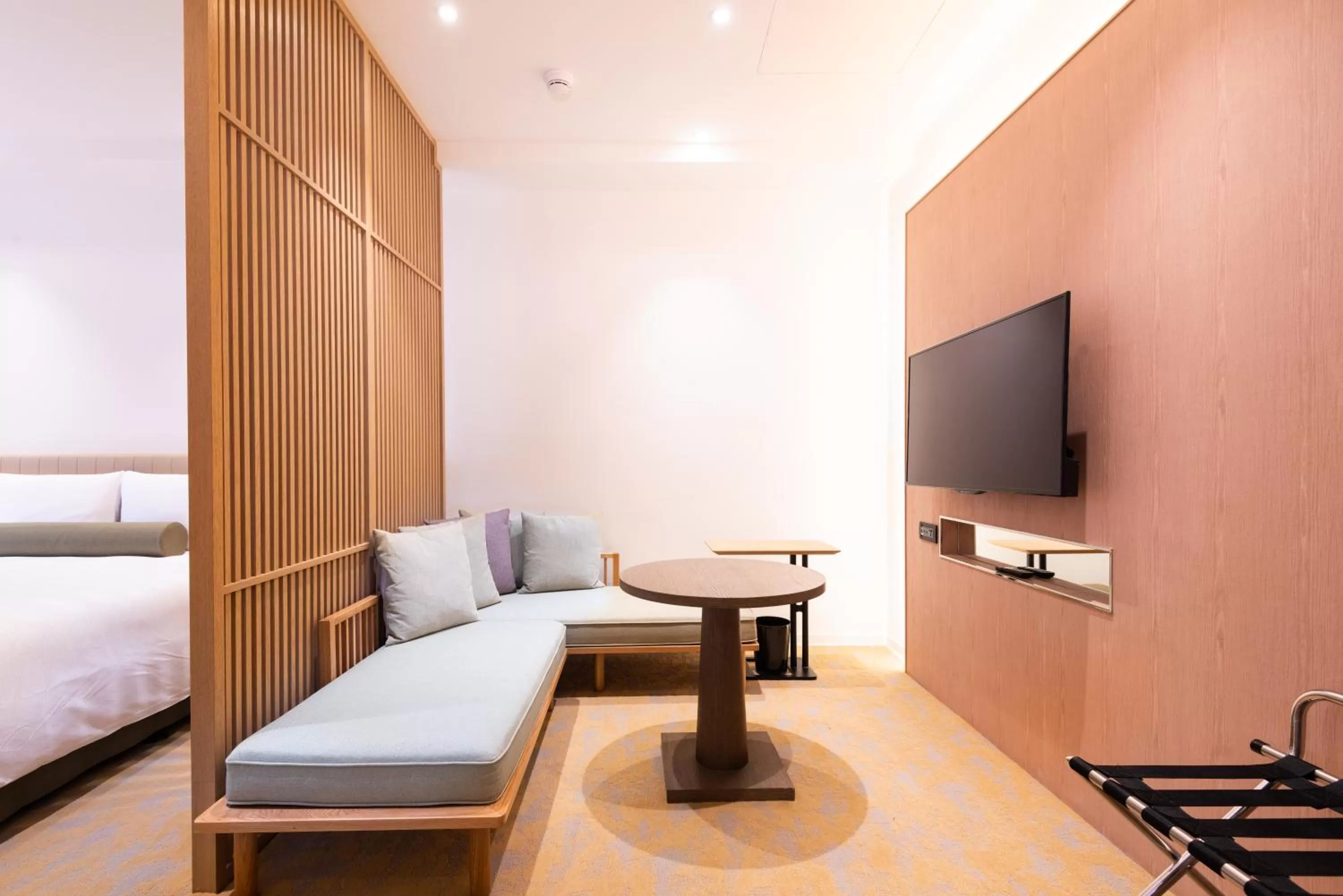 Bed in Caesar Metro Taipei