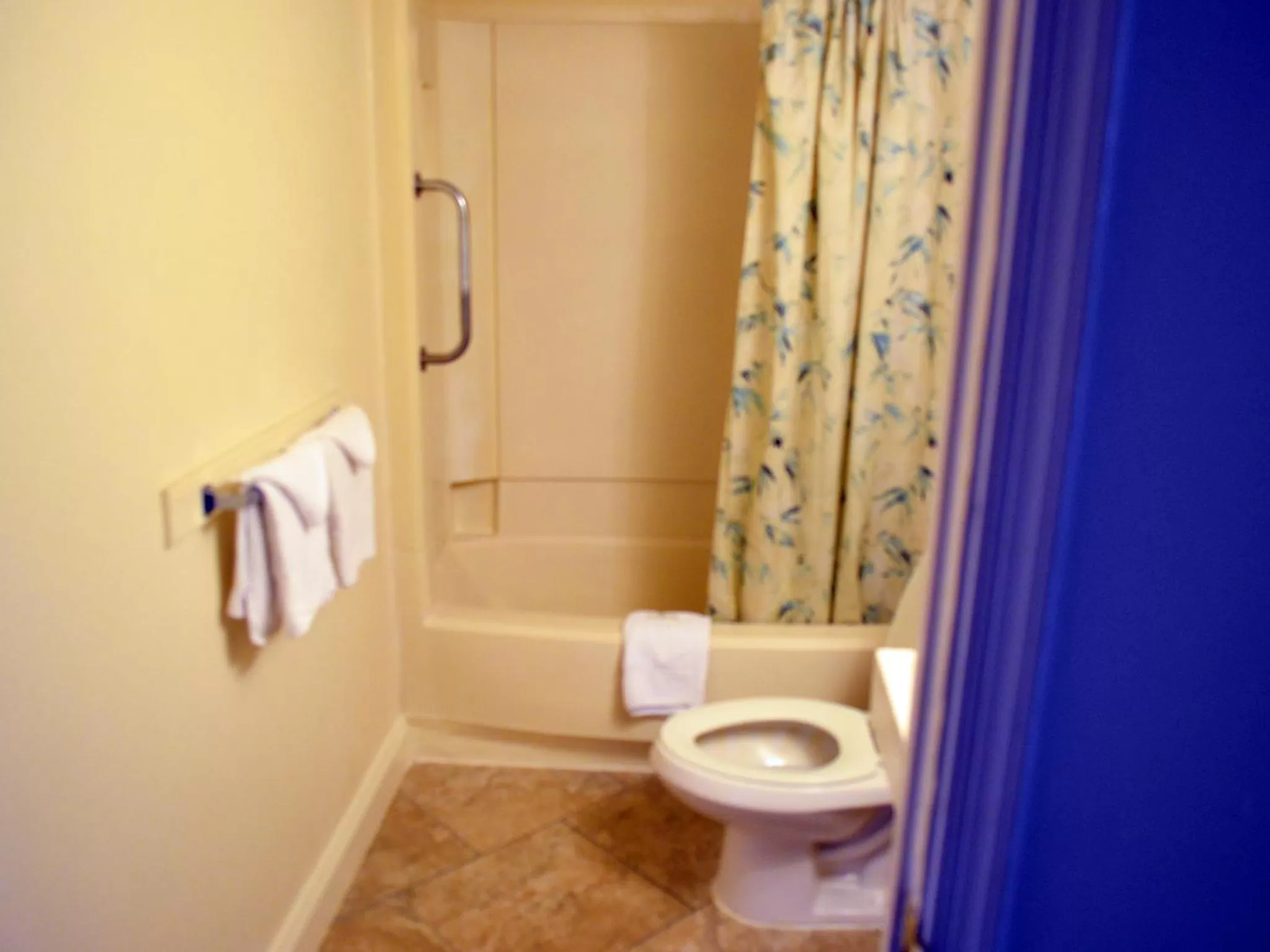 Shower in Cerca Del Mar Motel