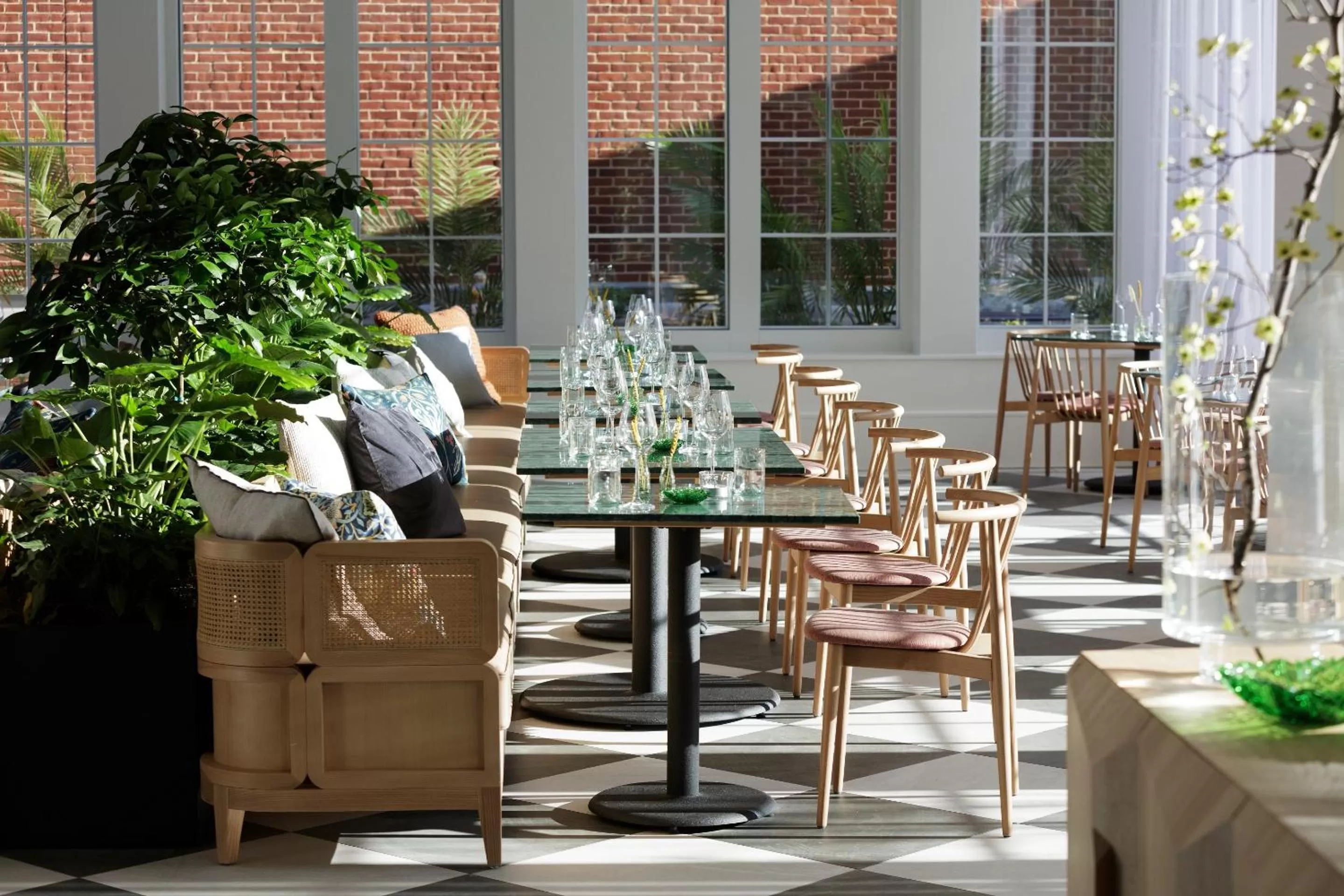 Restaurant/places to eat in Kimpton - The Forum Hotel by IHG