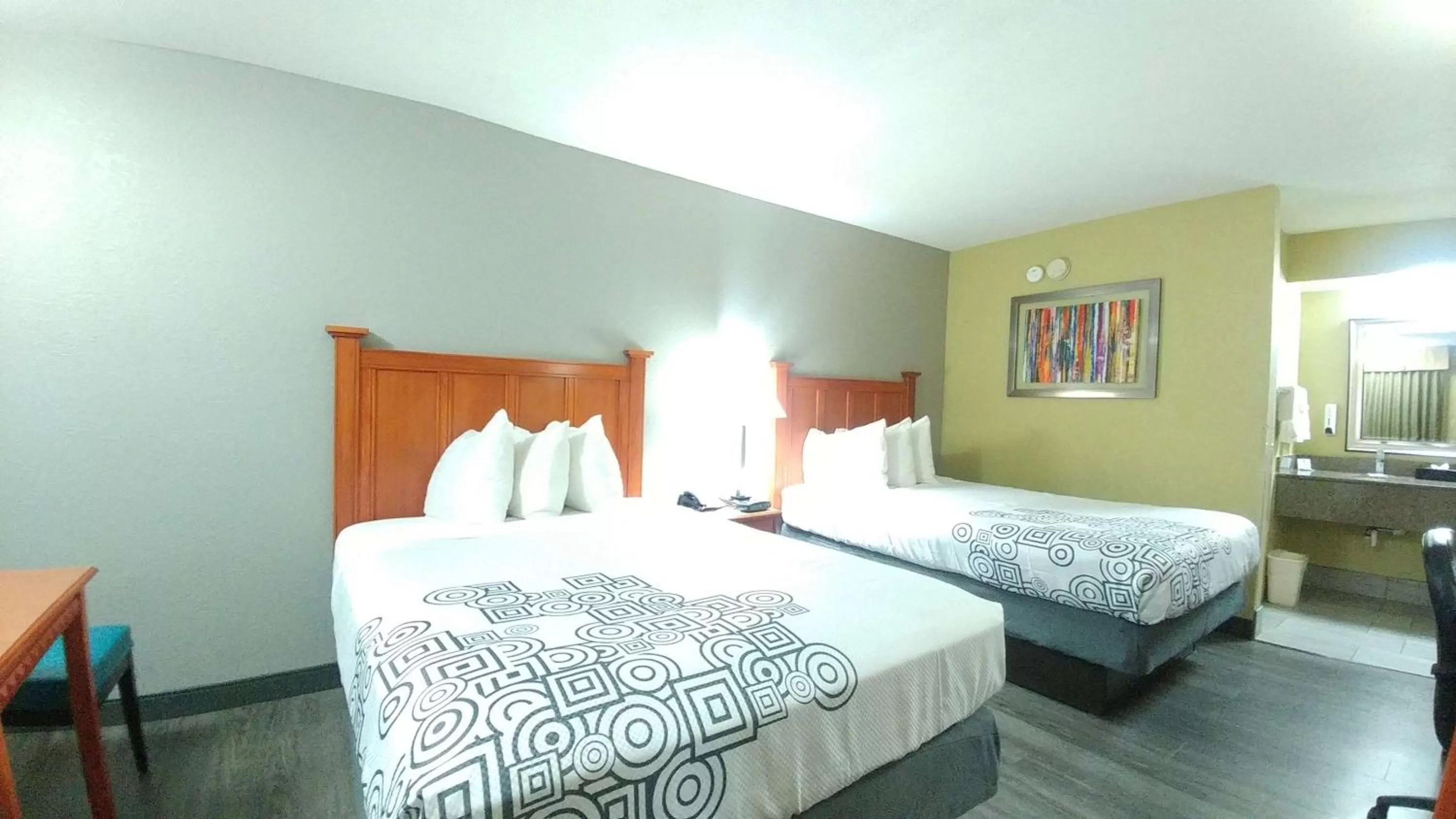 Photo of the whole room, Bed in Best Western Jacksonville near Little Rock Air Force Base