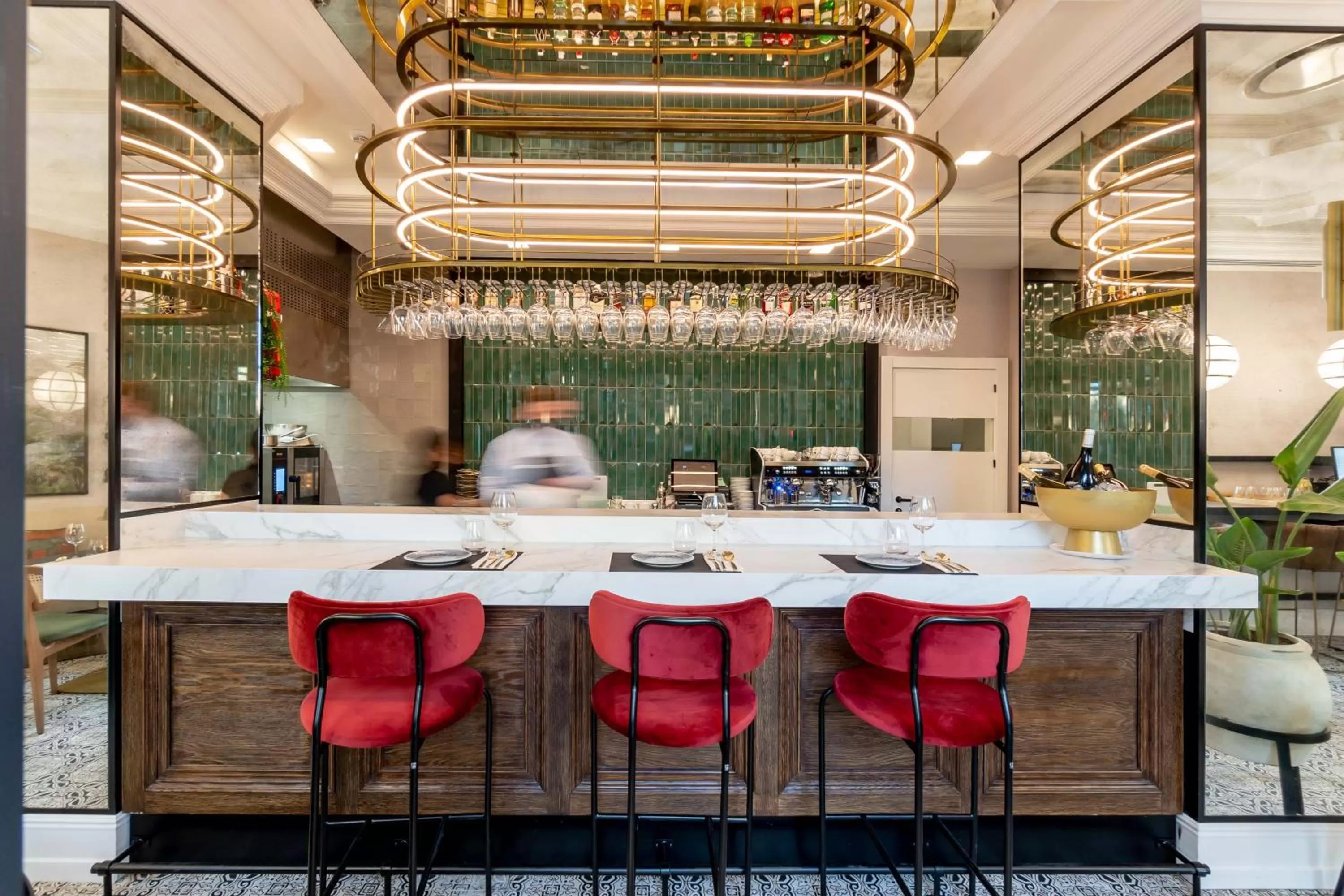 Lounge or bar in L&H Gran Vía Valencia