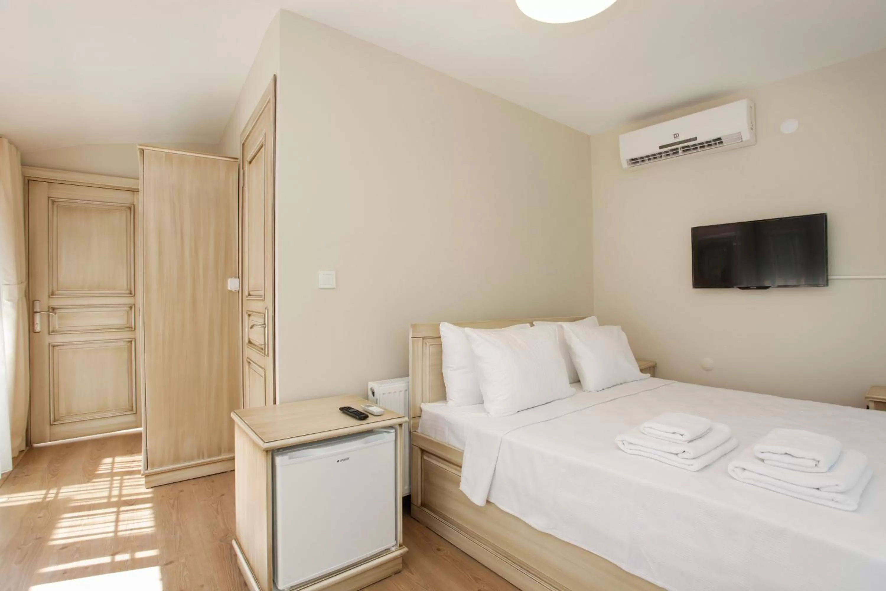 Shower, Bed in The Loft Istanbul