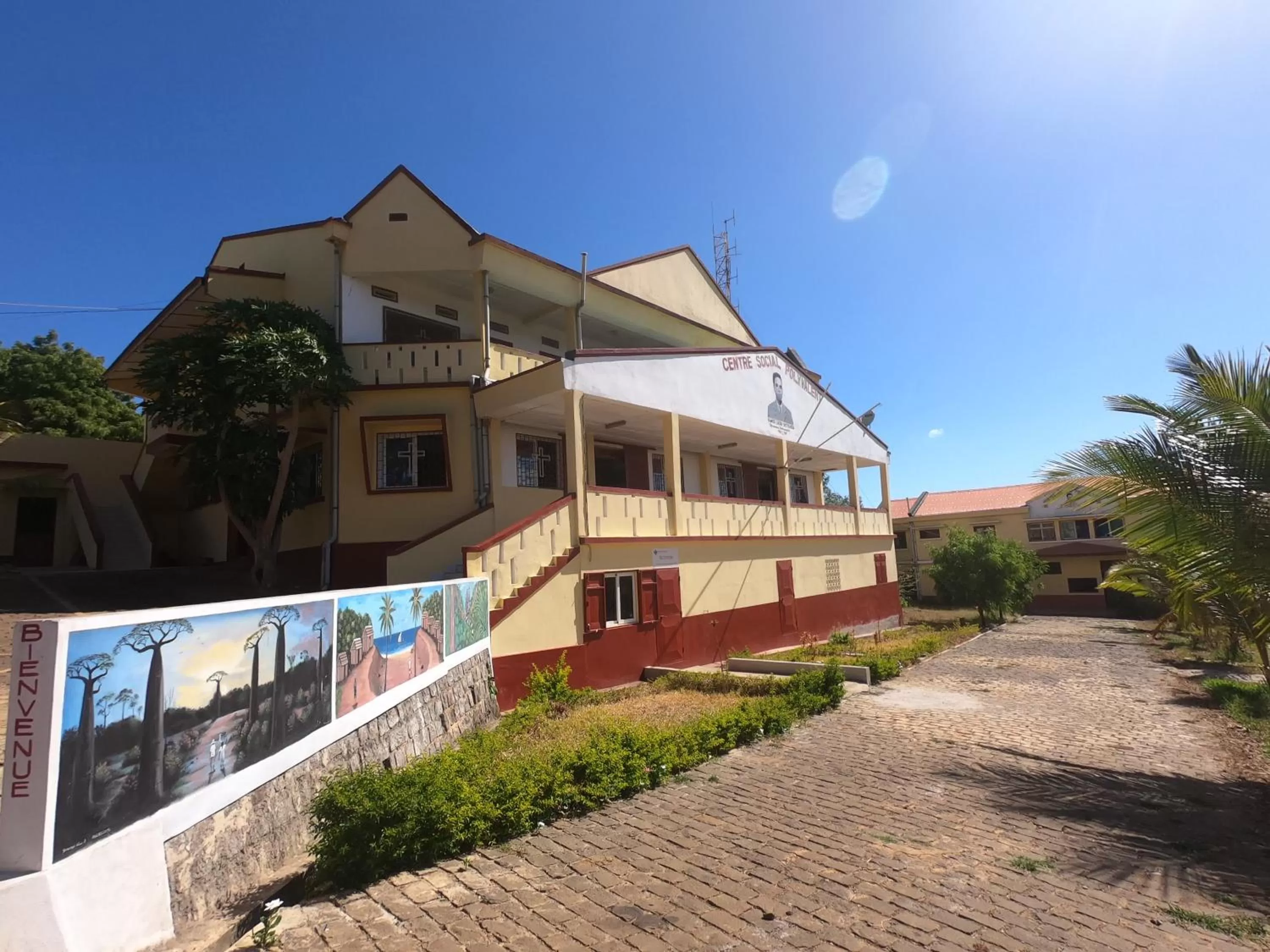 Centre Lucien Botovasoa