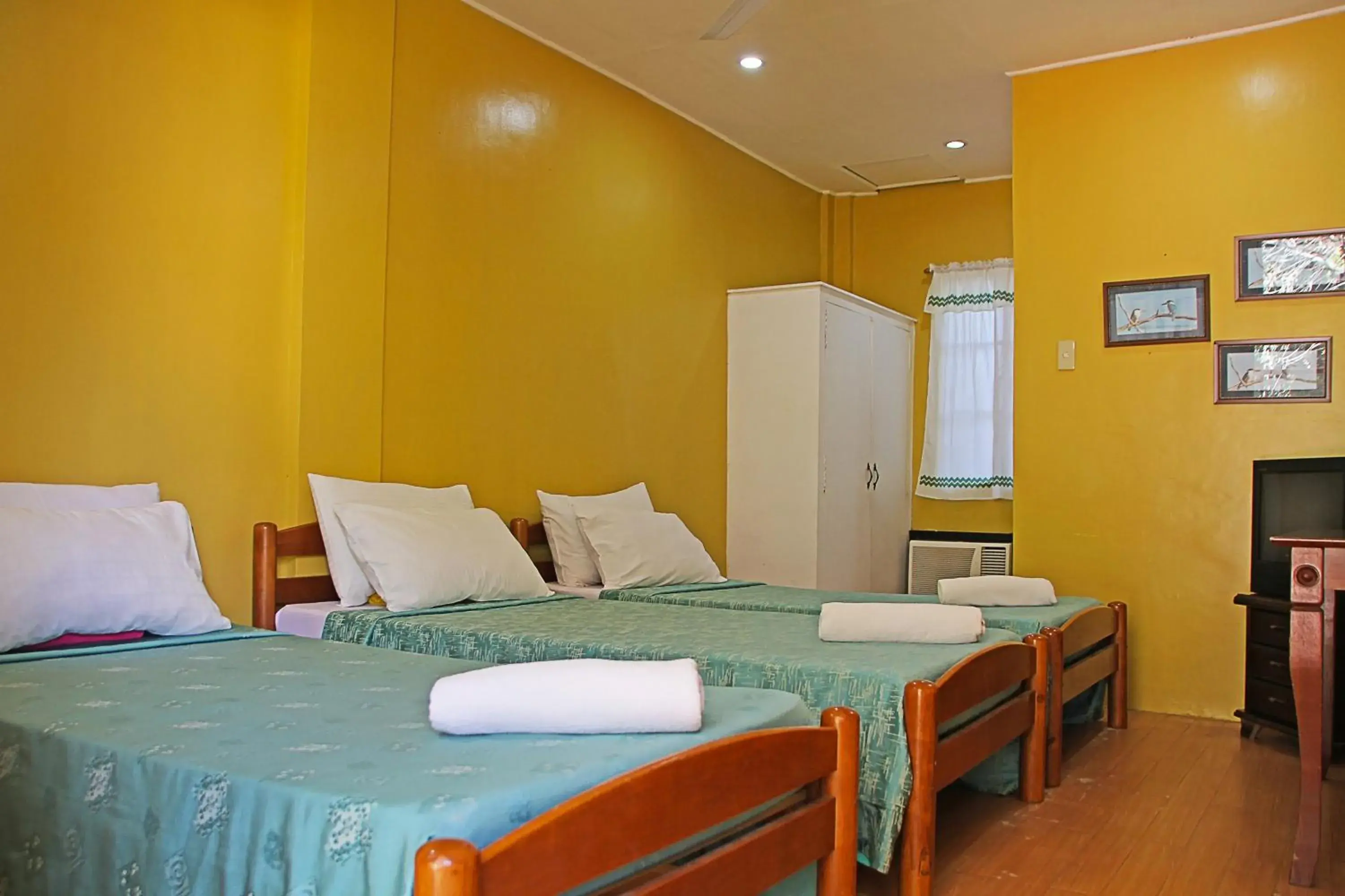 Superior Triple Room in Darayonan Lodge Superior Triple Room in Darayonan Lodge