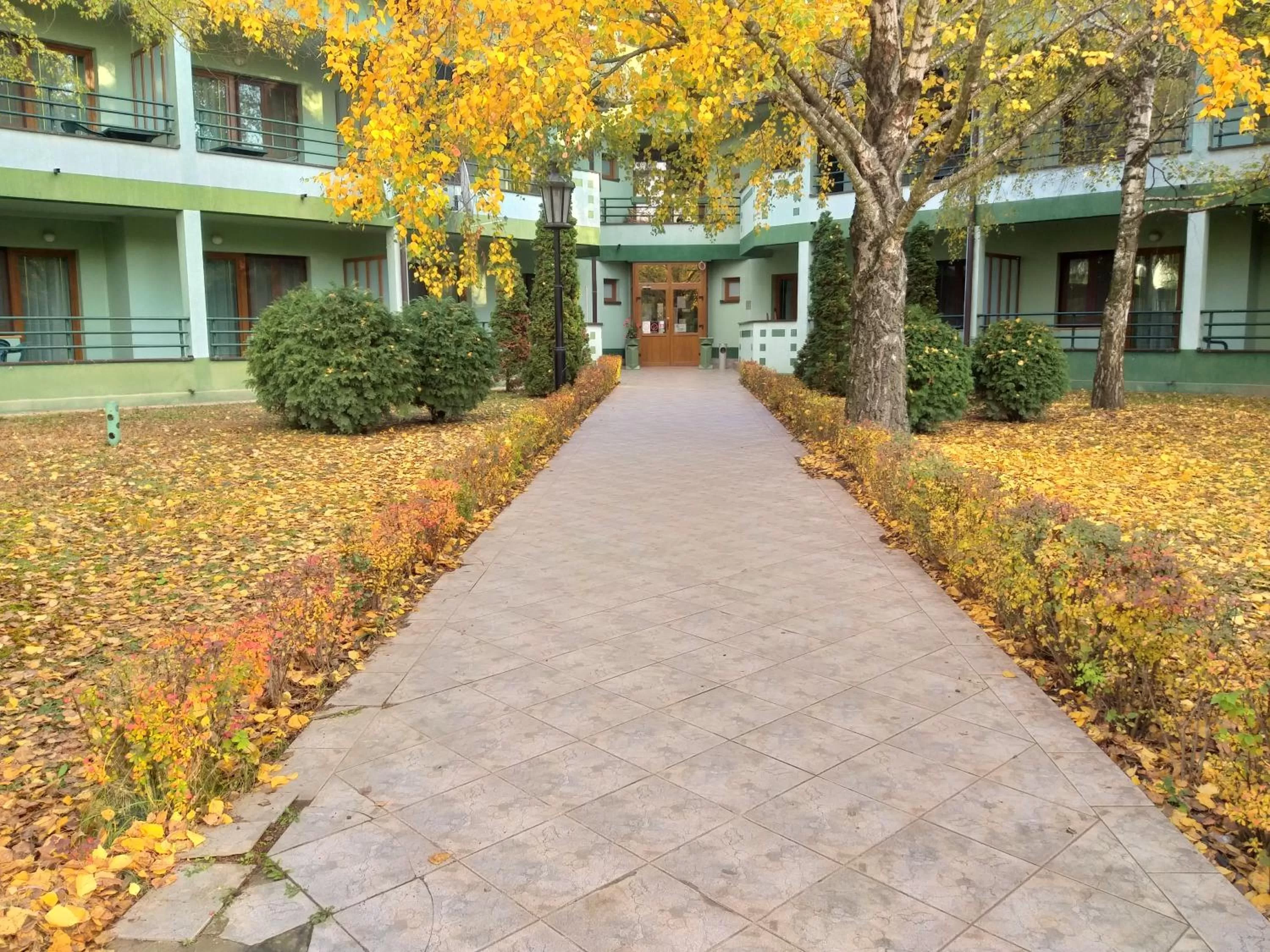 Property Building in Garni Hotel Lupus