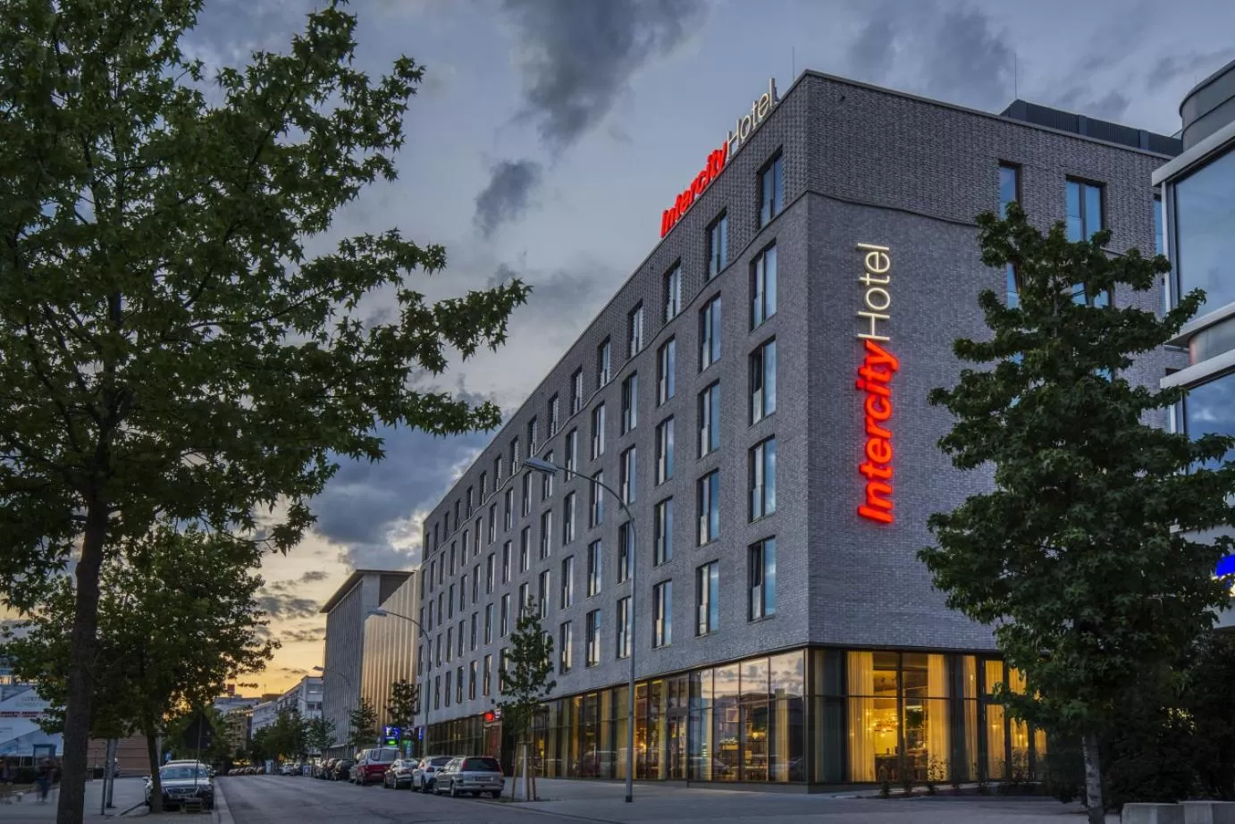 Facade/entrance in IntercityHotel Saarbrücken