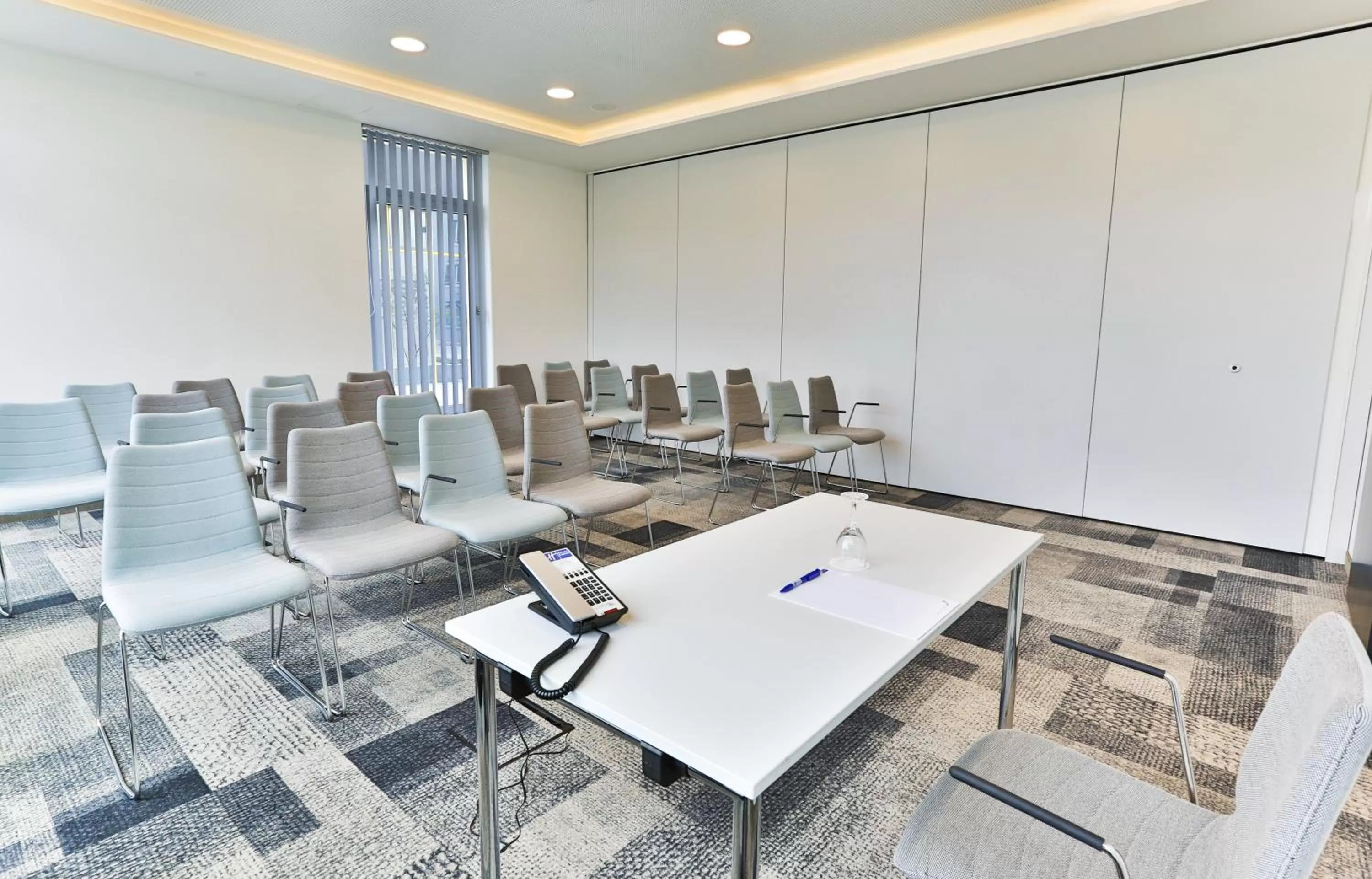 Meeting/conference room in Holiday Inn Express Karlsruhe - City Park by IHG