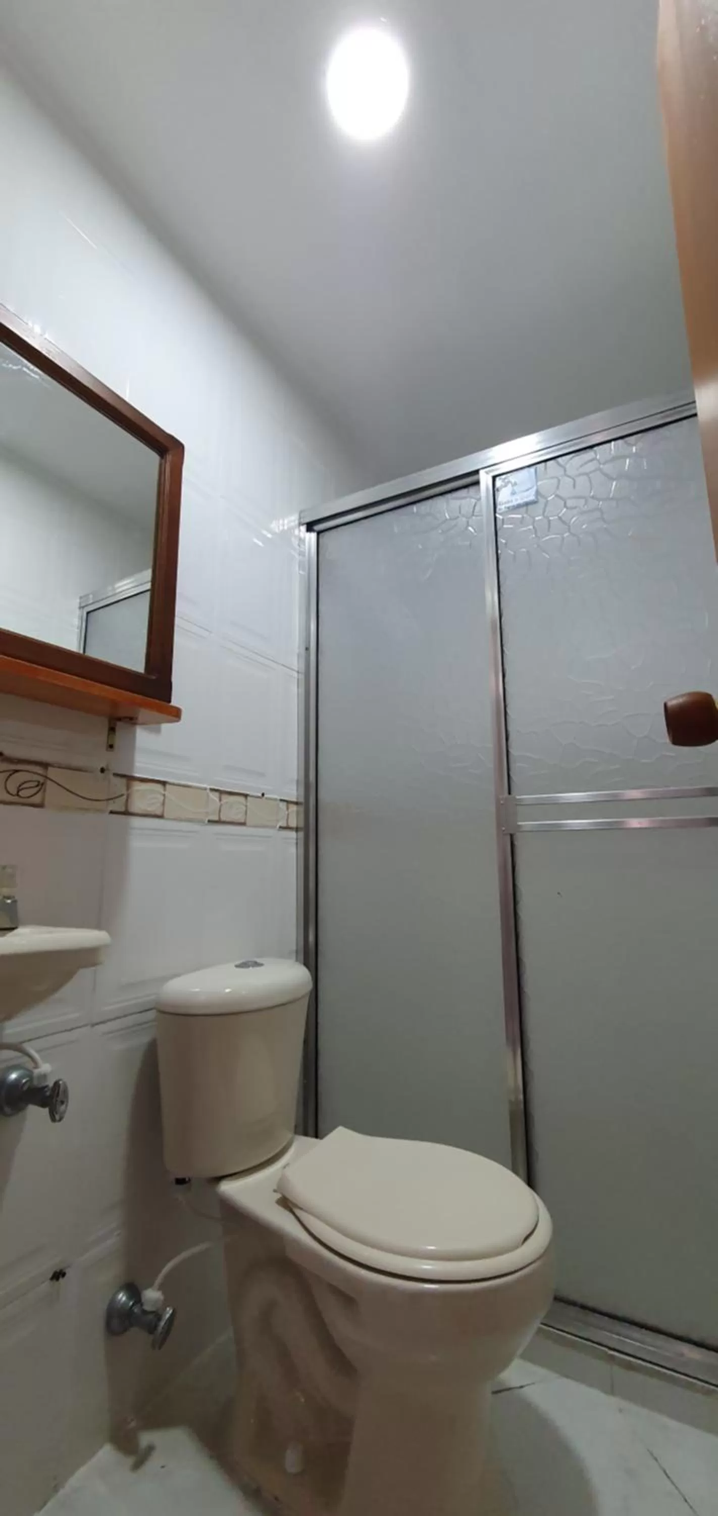 Shower, Bathroom in Hotel Picasso 70