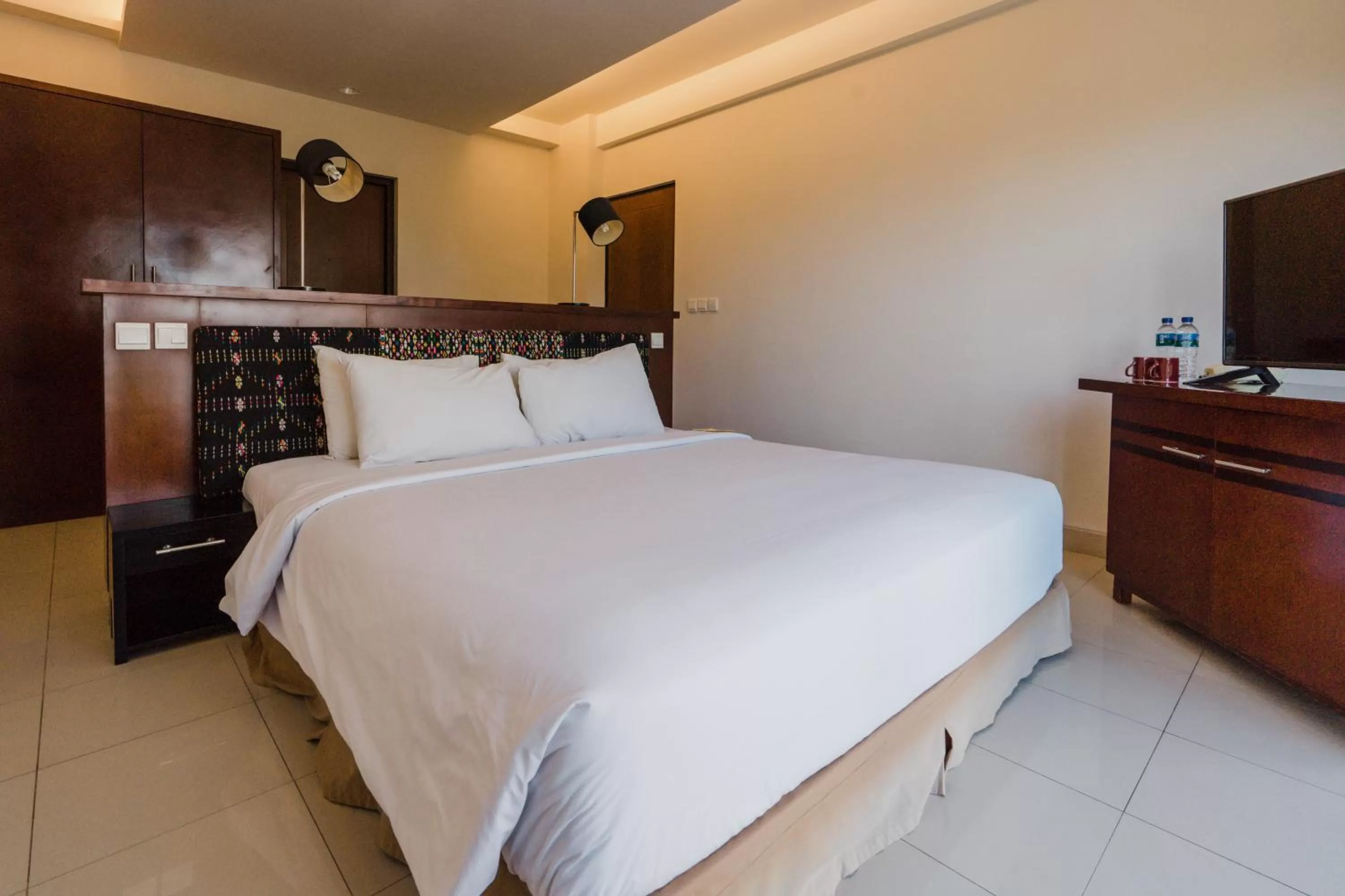 Bed in Bintang Flores Hotel