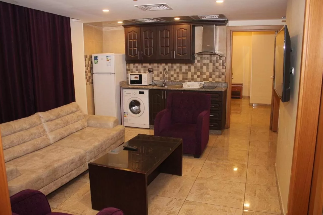 Kitchen or kitchenette, Kitchen/Kitchenette in Jawharet Alswefiah Hotel Suites