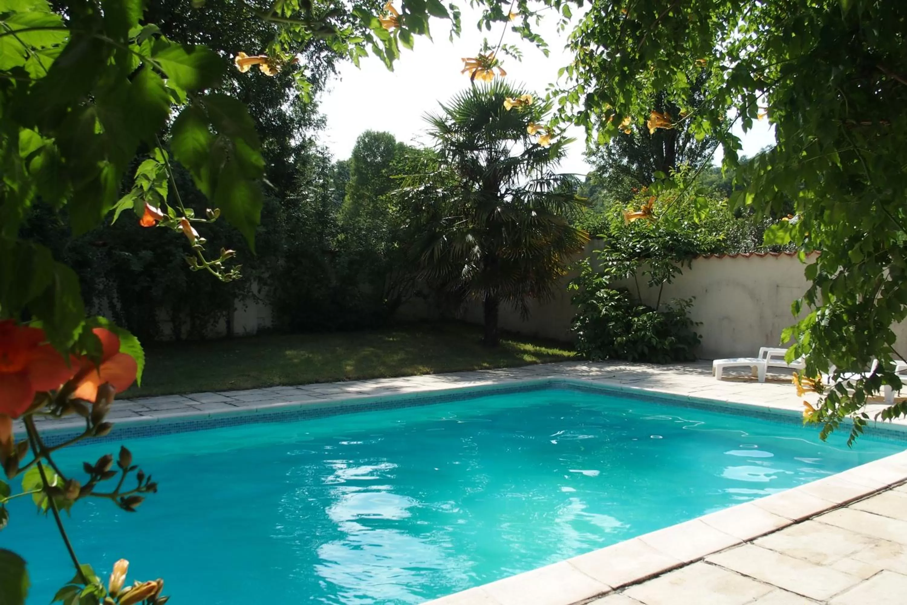 Swimming Pool in Chambre d'Hôtes Le Moulin Bertrand
