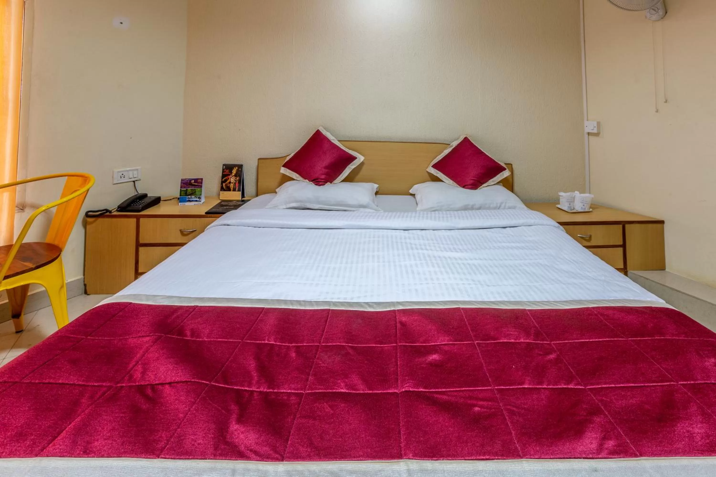 Bed in KSTDC Hotel Mayura Nisarga Pearl Valley