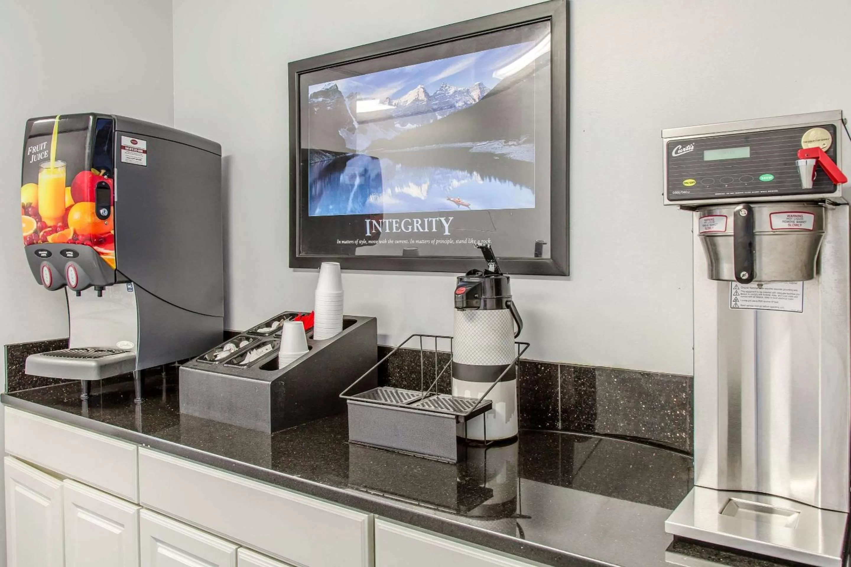 Restaurant/places to eat in Rodeway Inn Groton - New London