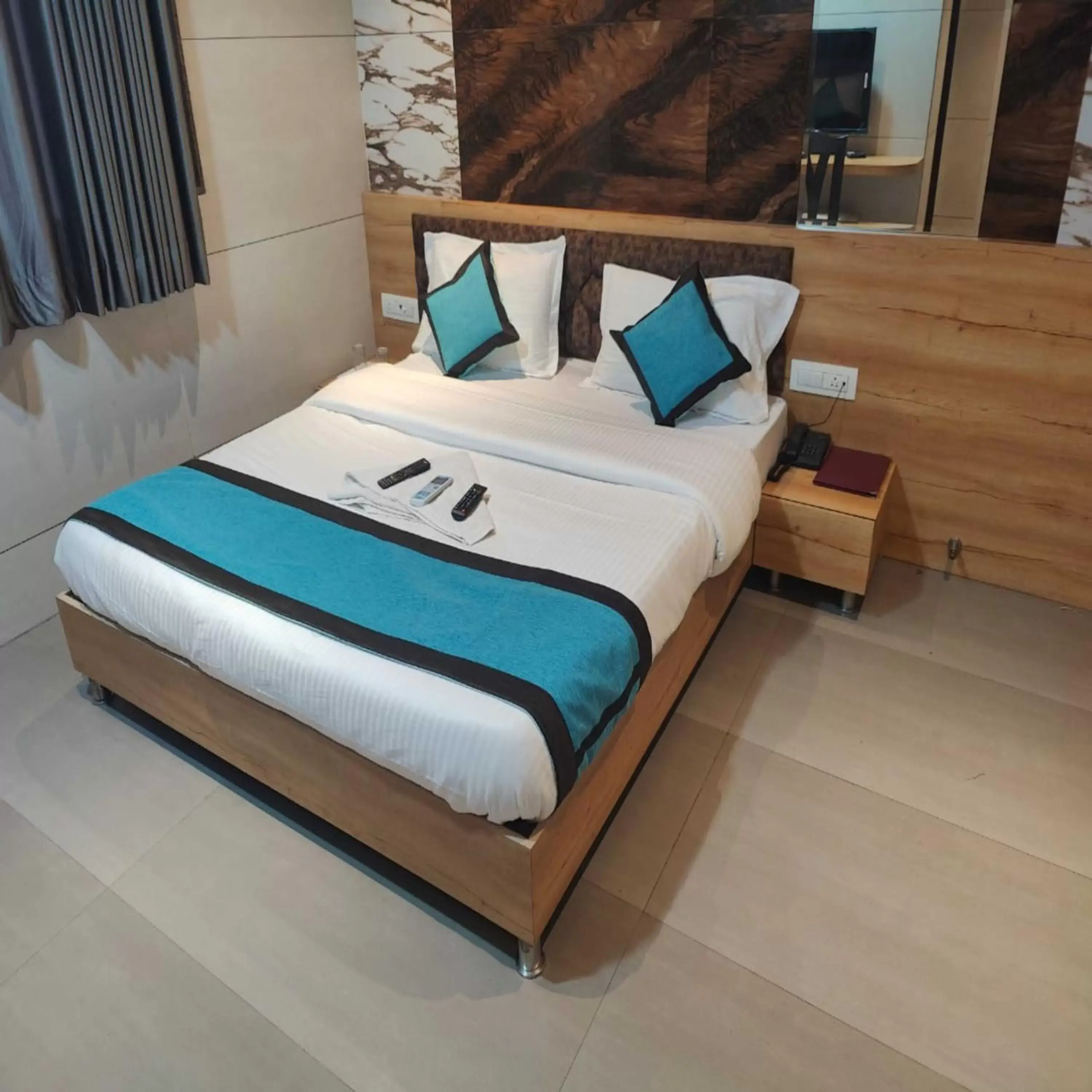 Deluxe Double Room in Hotel Prasad NX Deluxe Double Room in Hotel Prasad NX