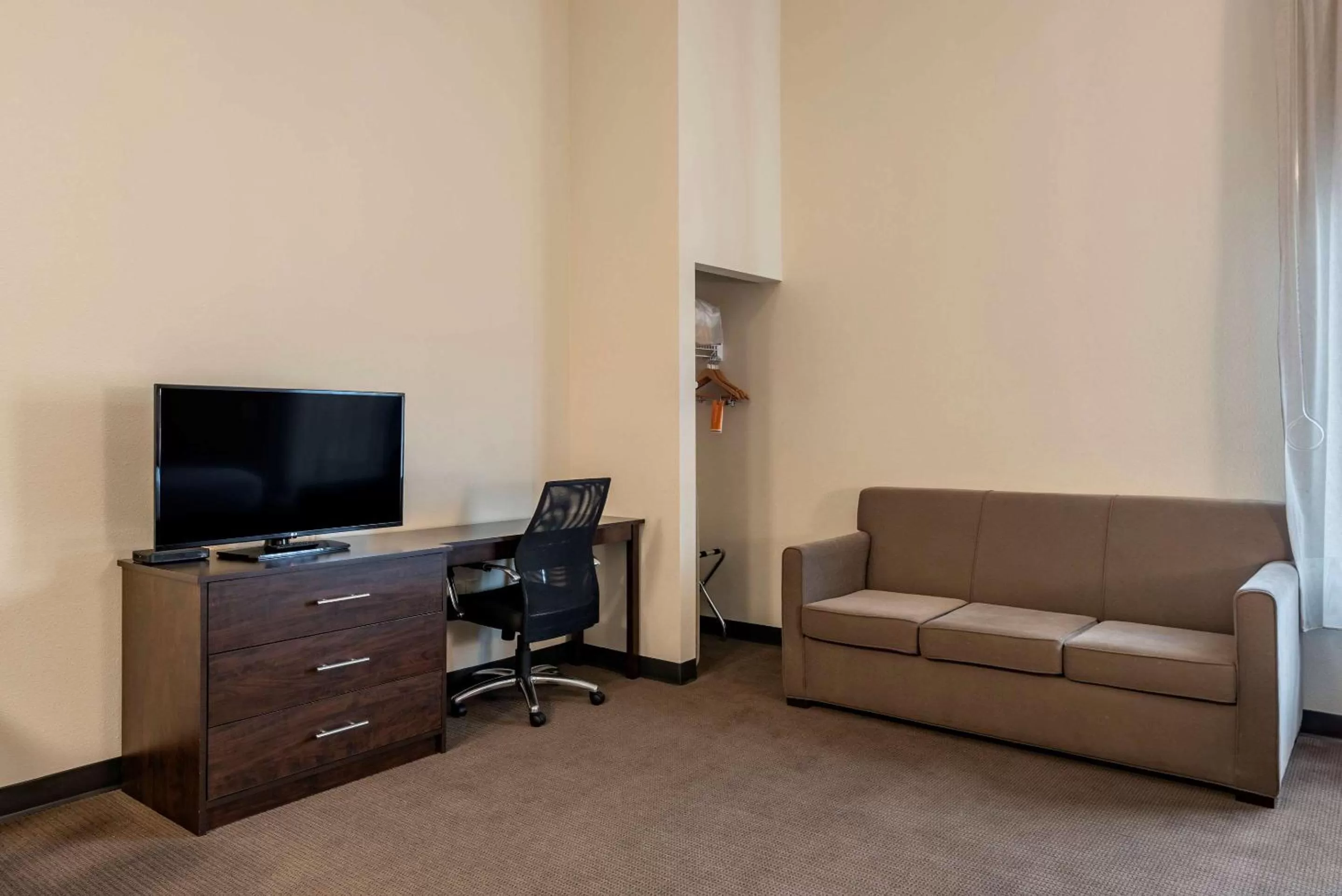 Efficiency Suite with Two Queen Beds and Roll-in Shower - Accessible/Non-Smoking in MainStay Suites Moab near Arches National Park