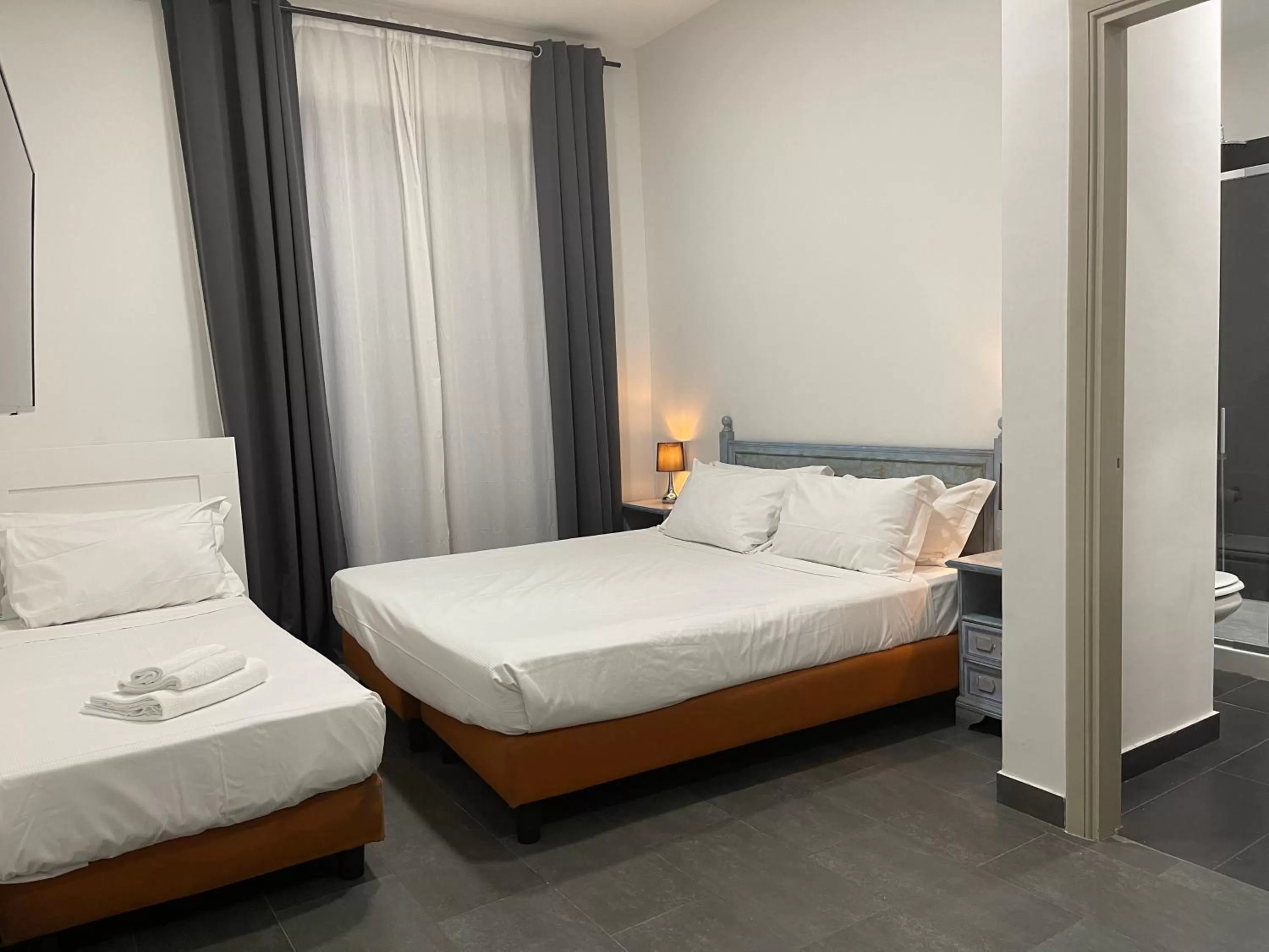 Bedroom, Bed in Jazz Hotel