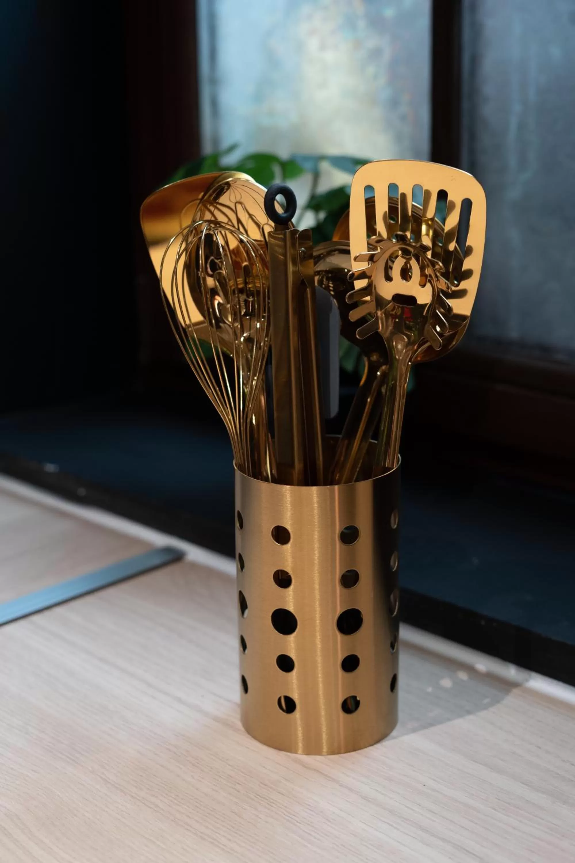 kitchen in Capsule Secret - Jacuzzi - Netflix & Home cinéma - Jeux de couple - Barre de pole dance