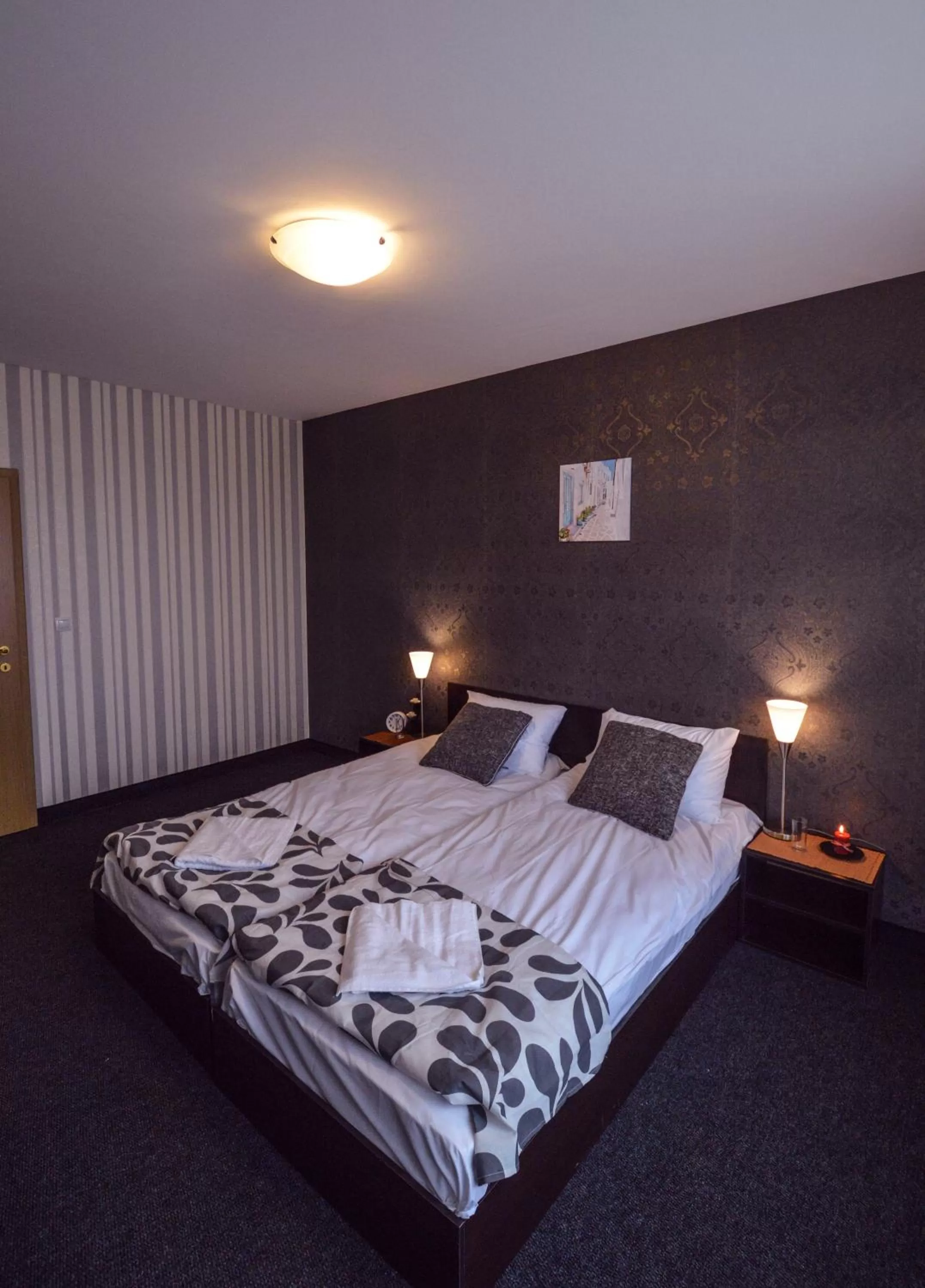 Bed in Elite Spetema Hotel