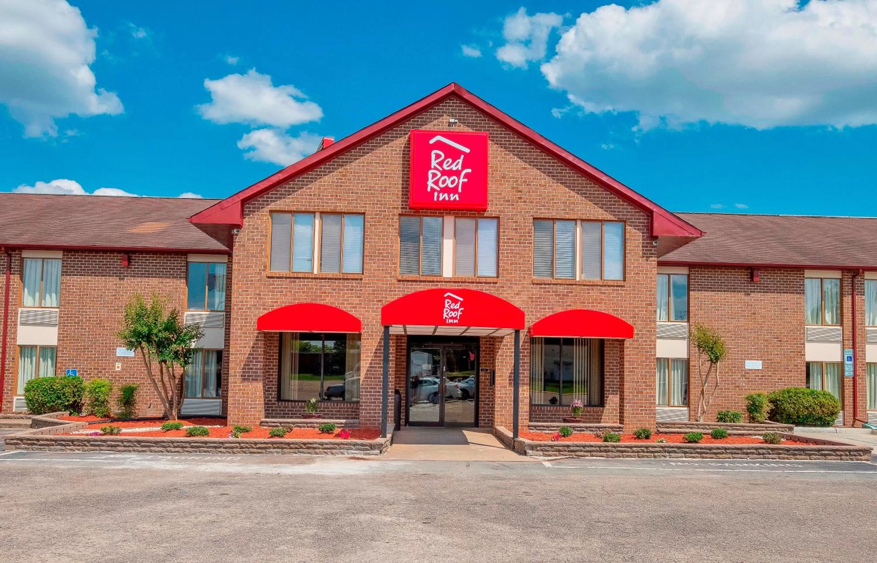 Property building in Red Roof Inn Roanoke Rapids