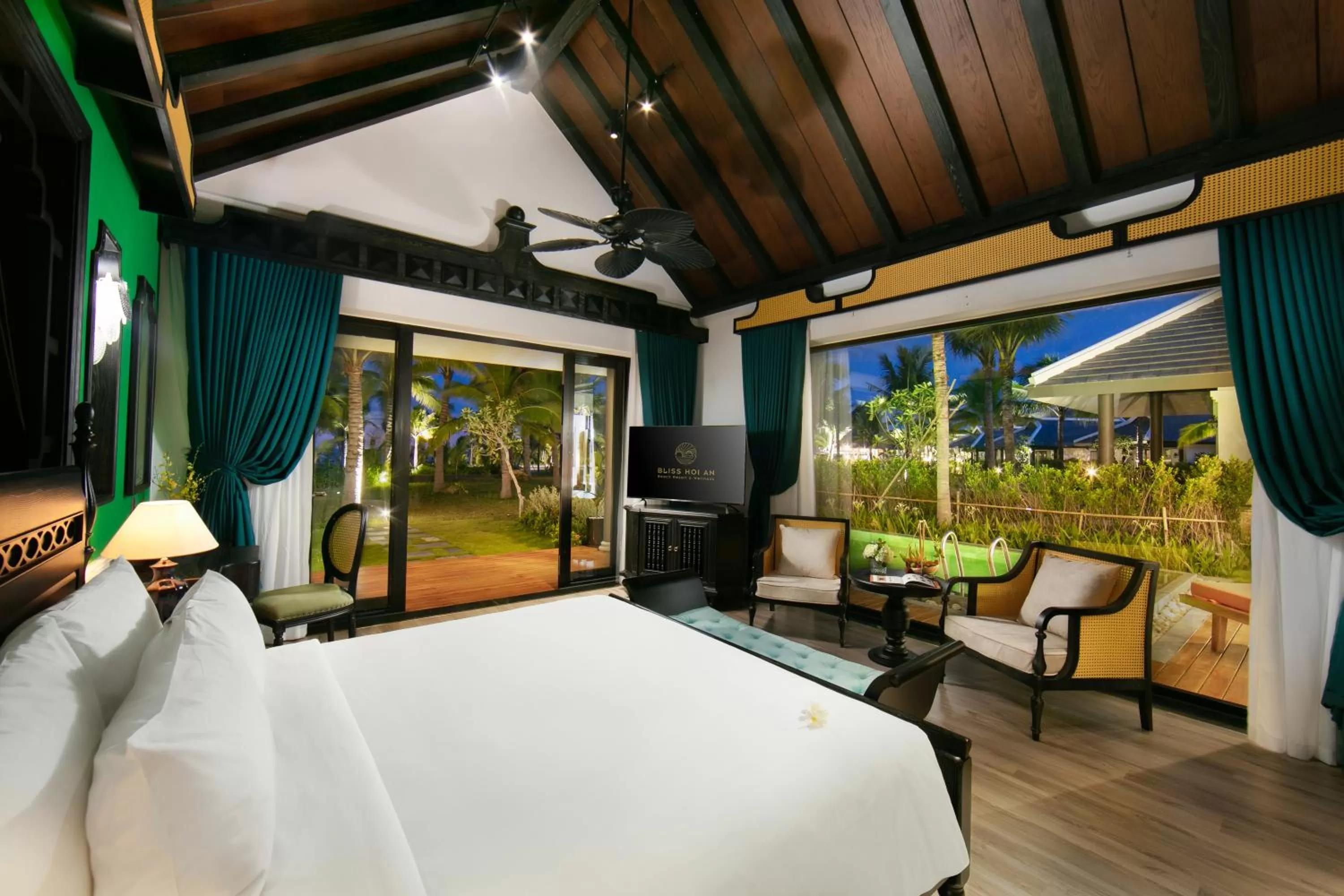 Bed in Bliss Hoi An Beach Resort & Wellness