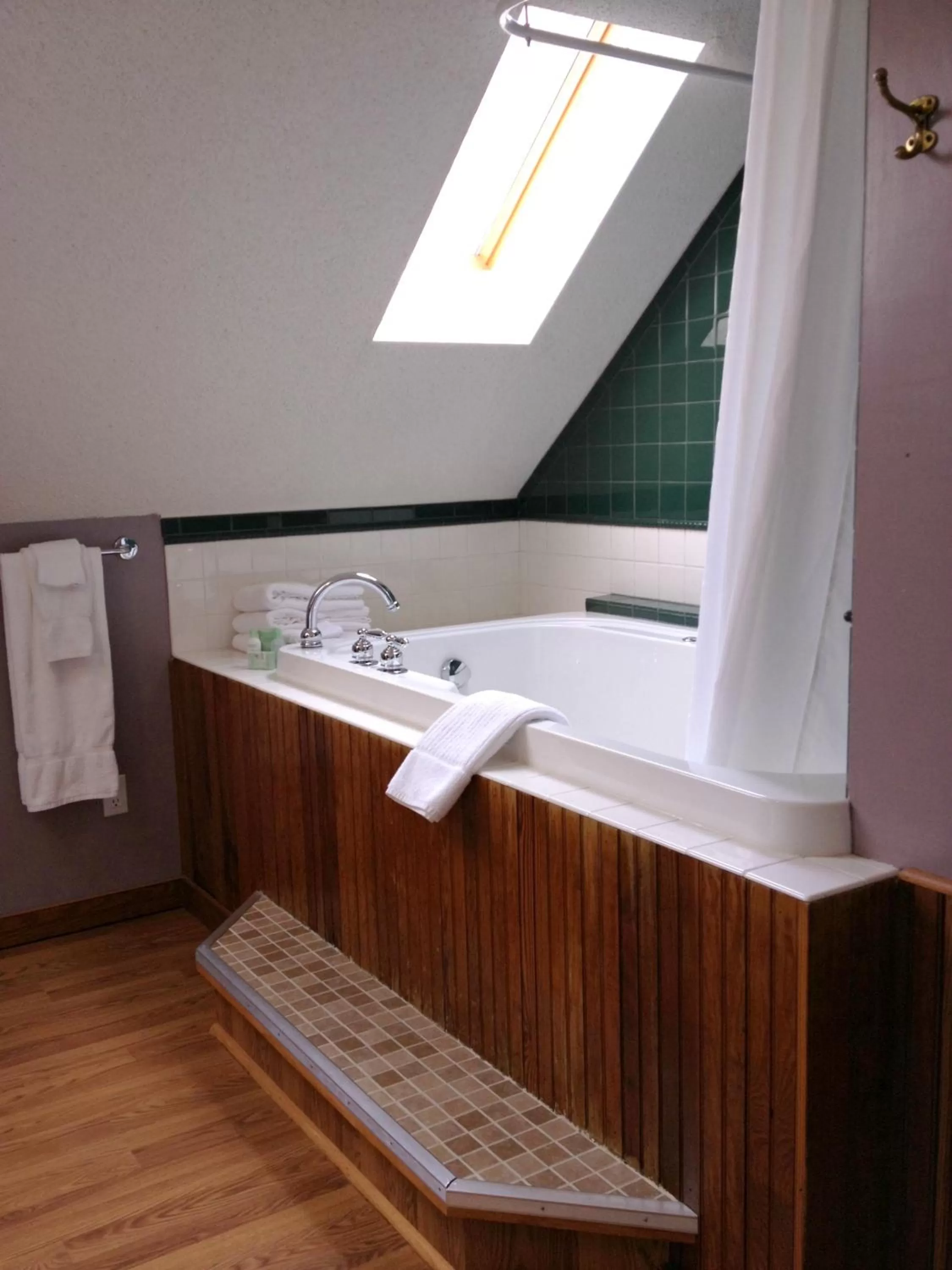 The Inn at Ragged Edge