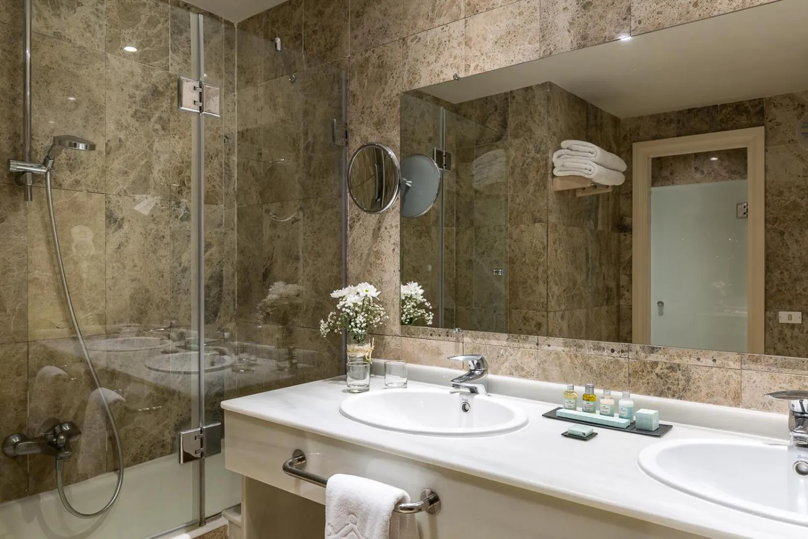 Bathroom in Parador de Gijón