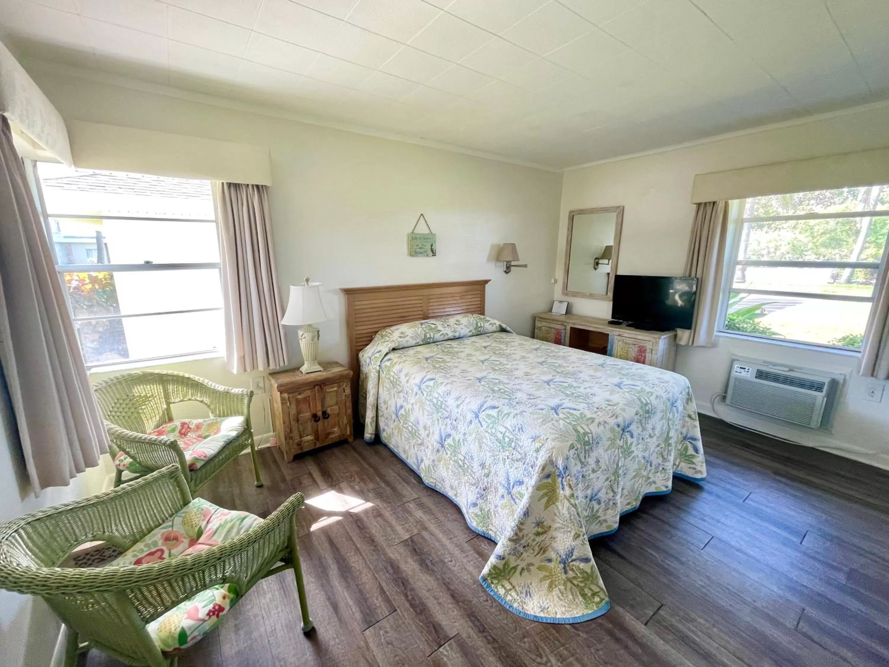 Bed in Surf Studio Beach Resort