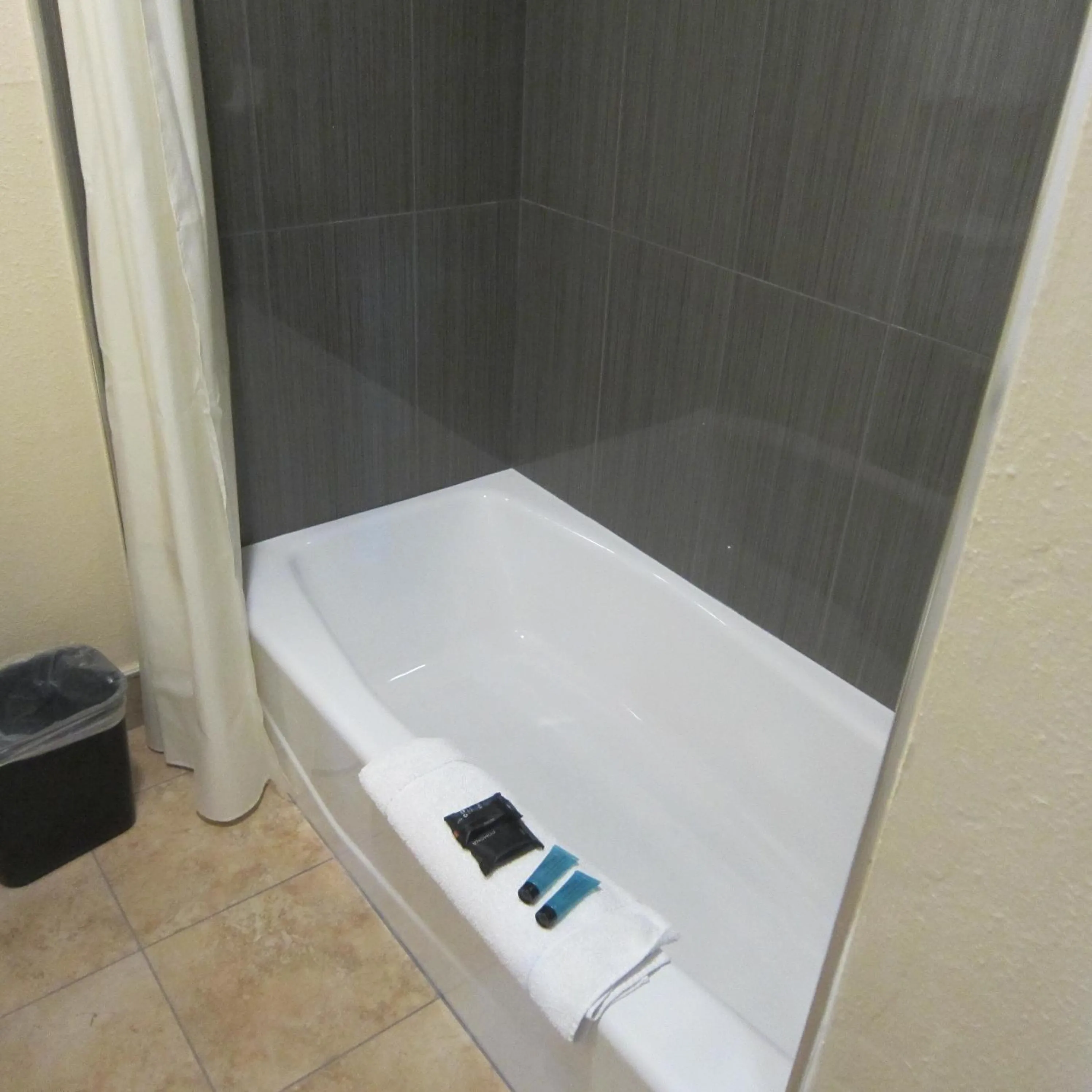 Bathroom in Pacific Best Inn