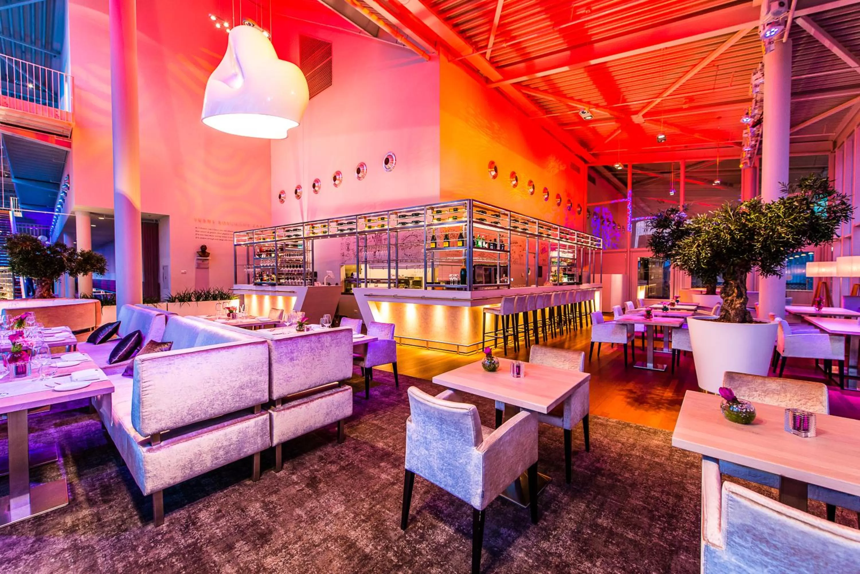 Restaurant/places to eat in Theaterhotel Venlo