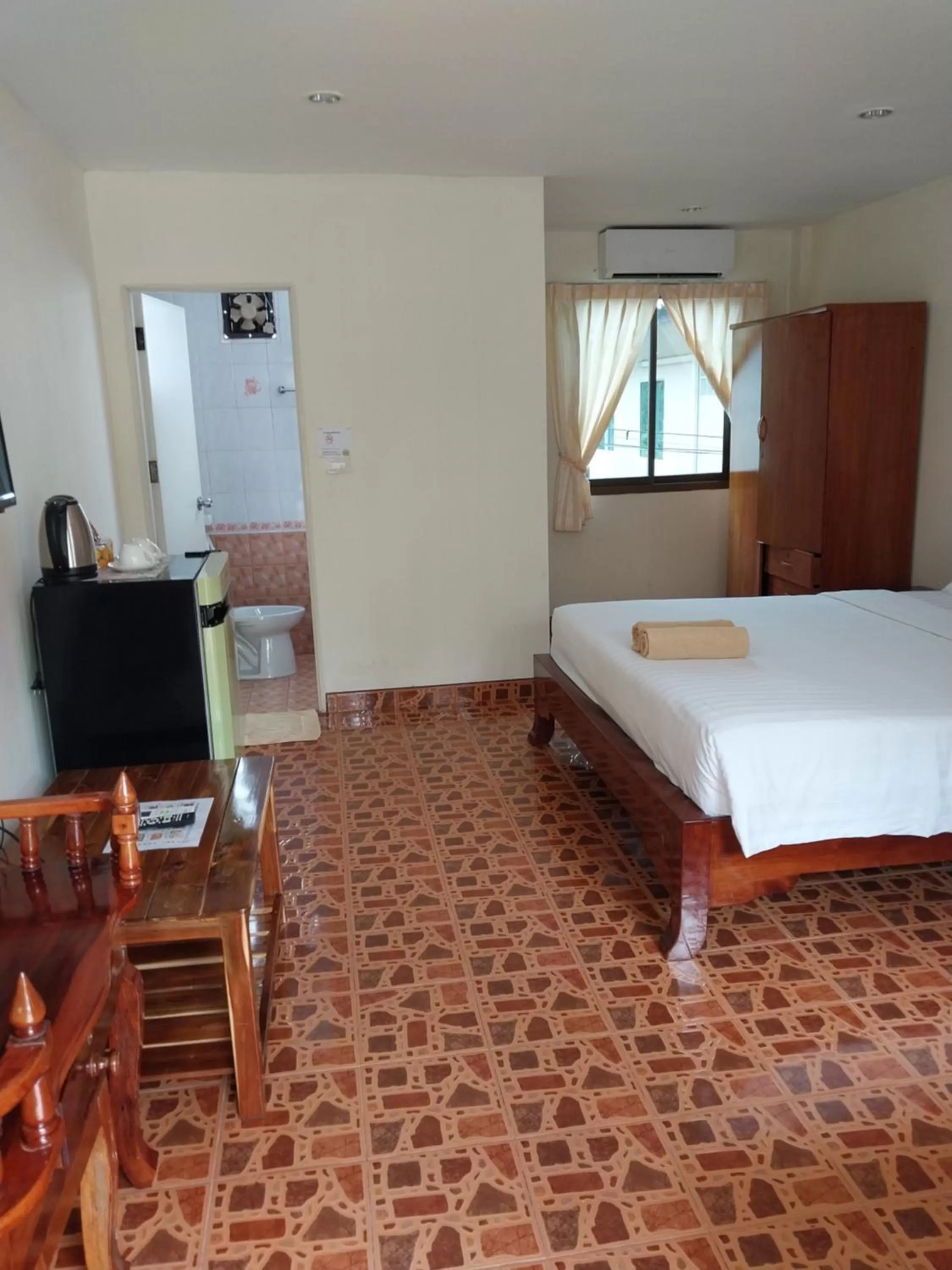 Communal lounge/ TV room, Bed in Sofia Garden Resort