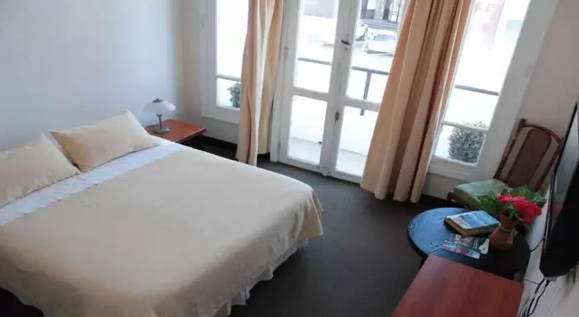 Double Room in Alhambra Hotel Double Room in Alhambra Hotel