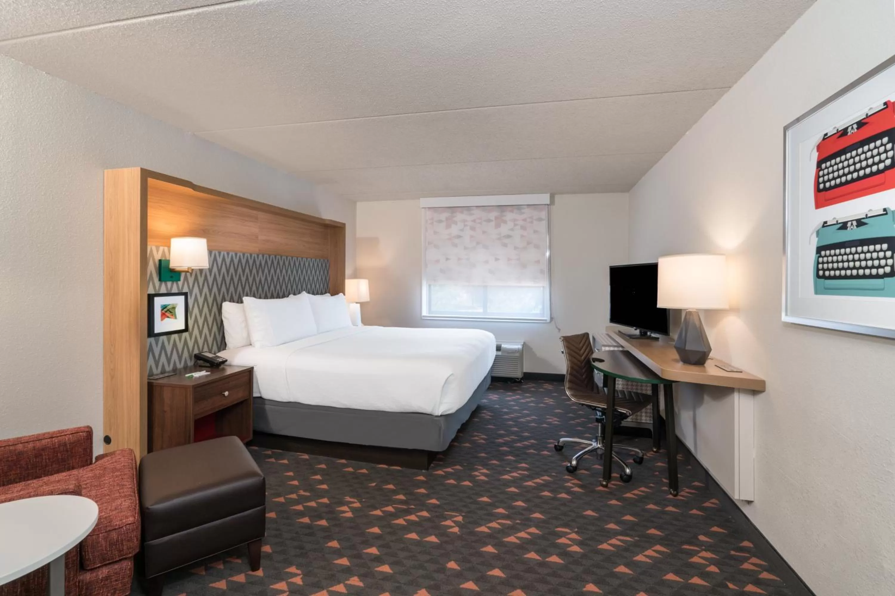Photo of the whole room, Bed in Holiday Inn Atlanta/Roswell by IHG