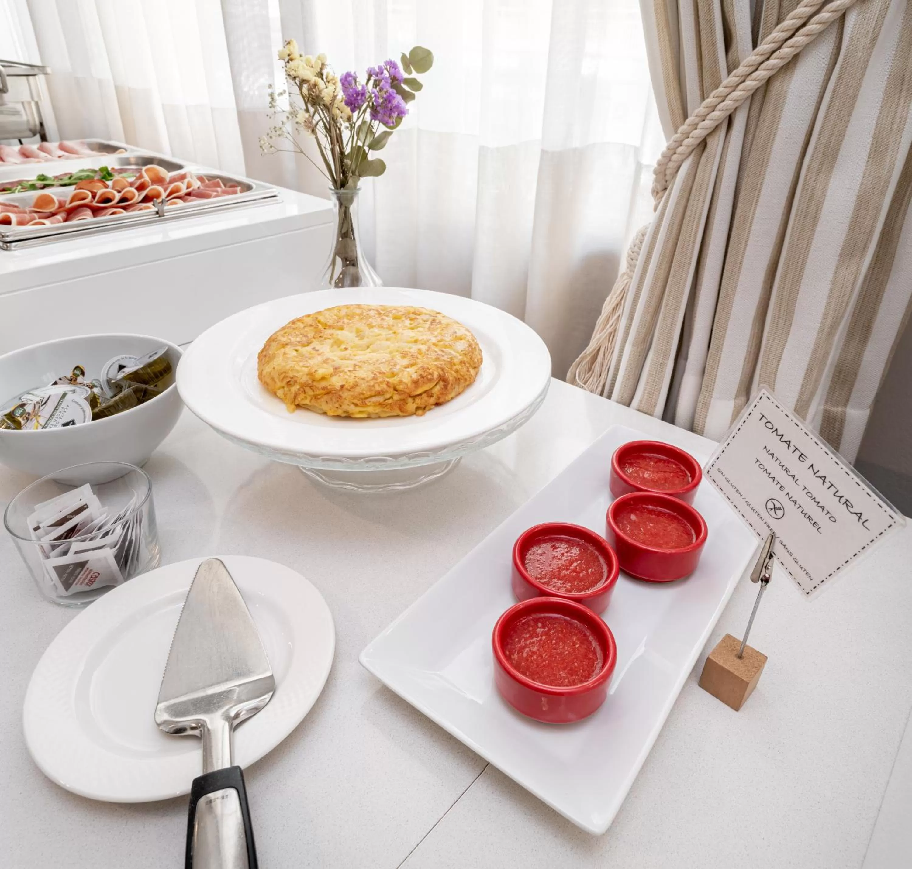 Breakfast in Hotel Villa Virginia