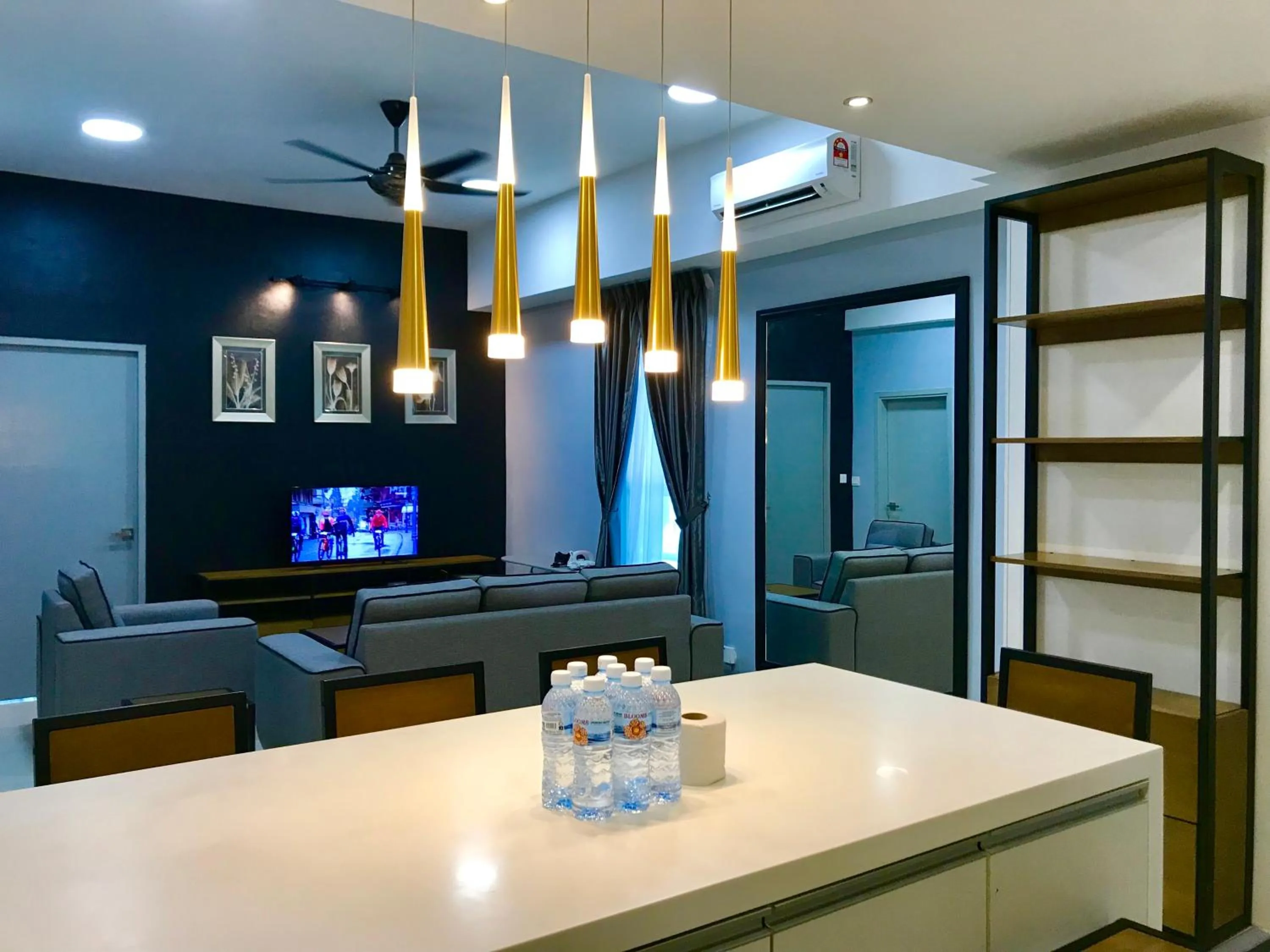 TV and multimedia in Sunset Seaview Vacation Condos @ Infinity Avenue