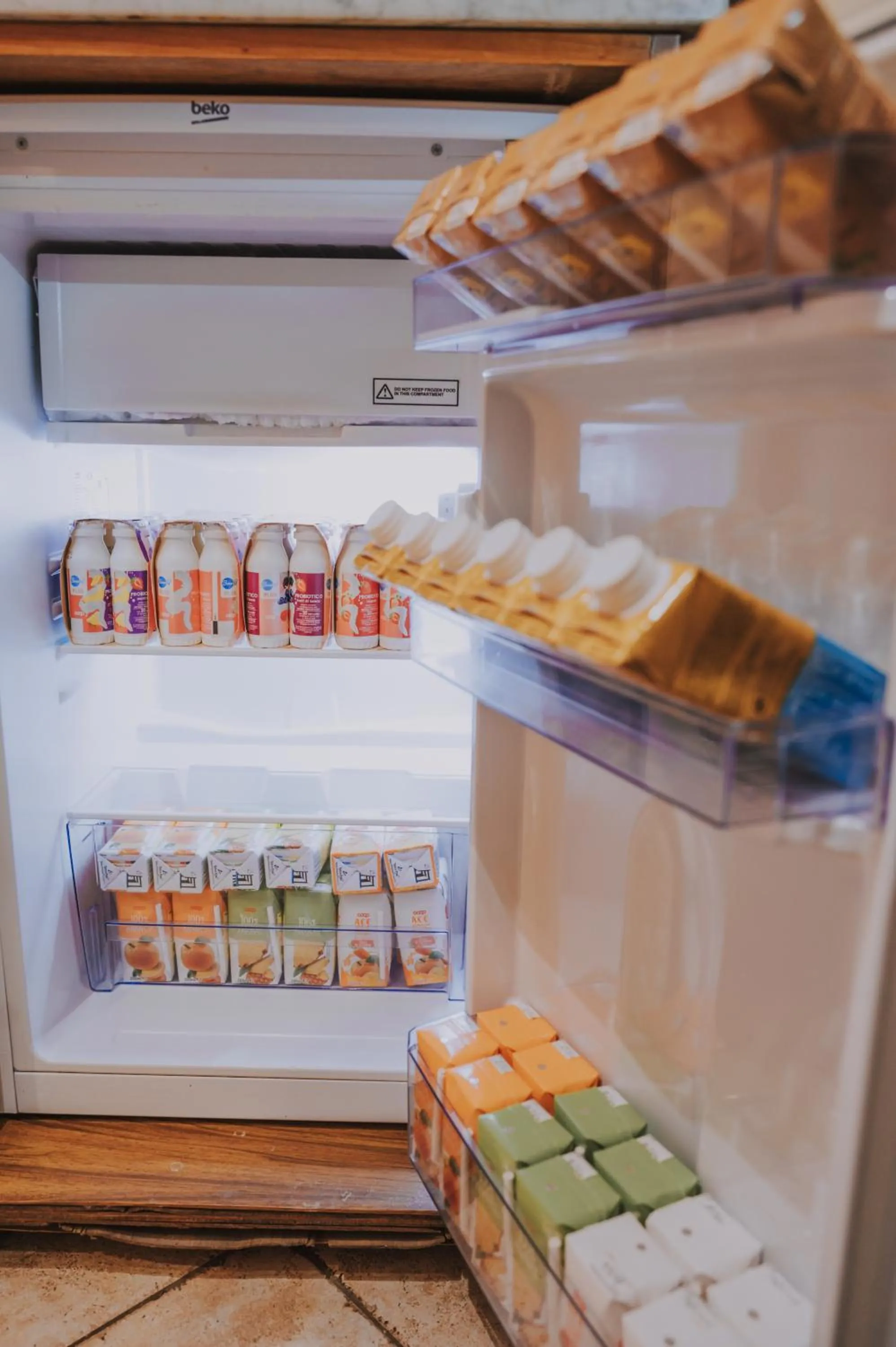 Lounge or bar in Albergo Delle Regioni, Barberini - Fontana di Trevi