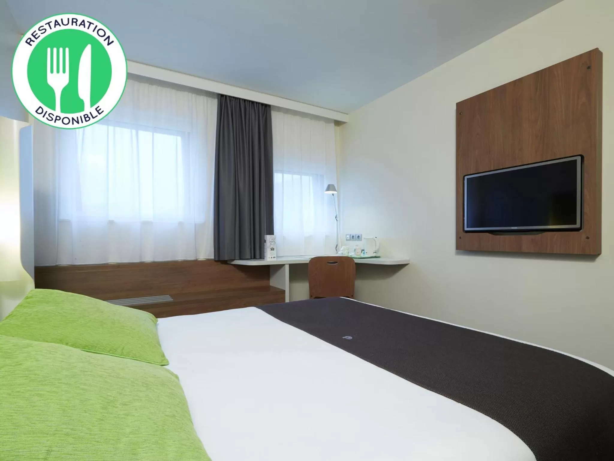 Photo of the whole room, Bed in Campanile Lille Euralille