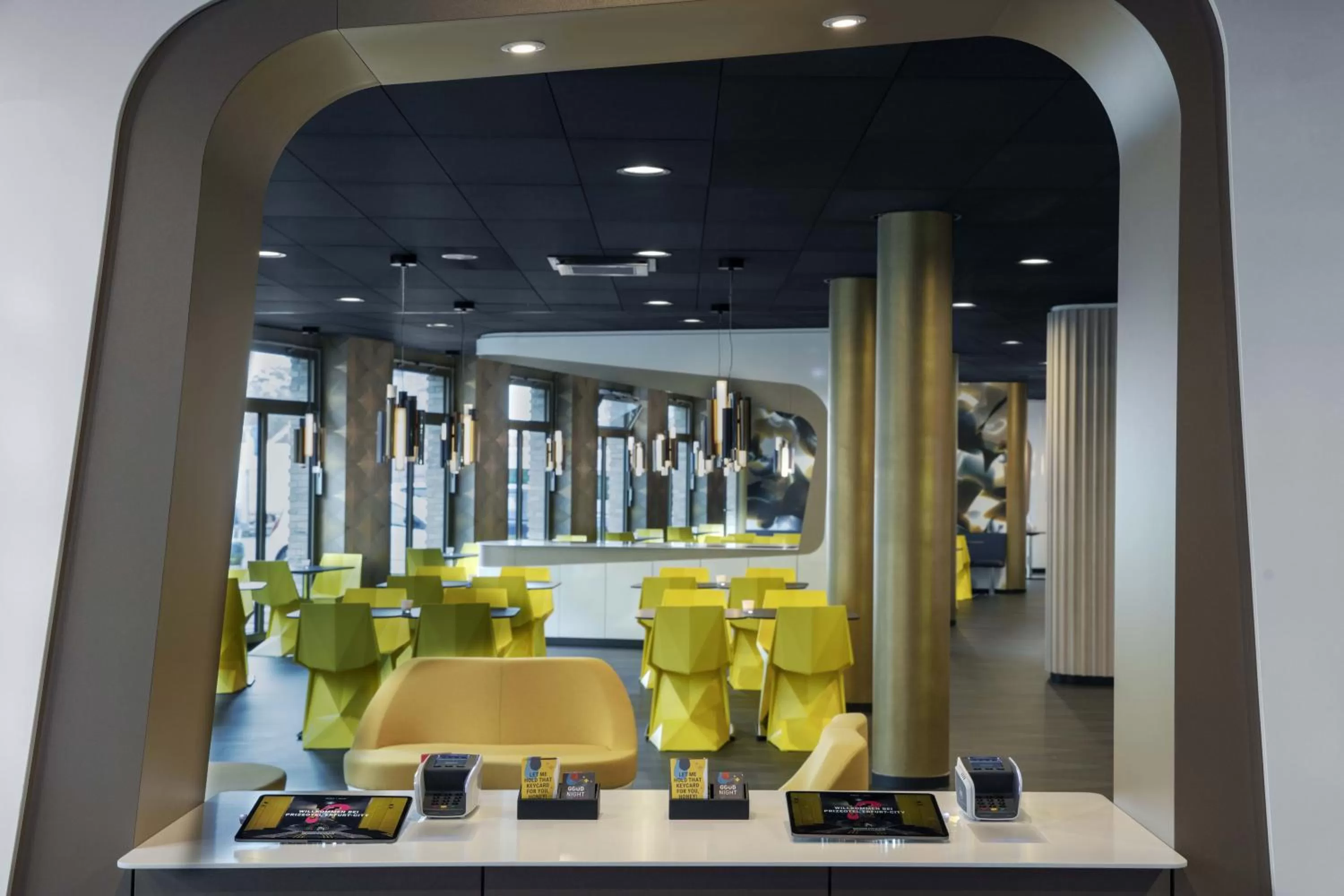 Communal lounge/ TV room in Prize by Radisson, Erfurt City