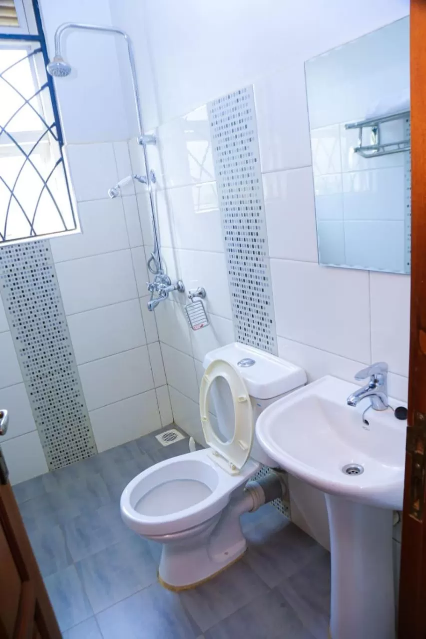 Bathroom in Karibu Namugongo